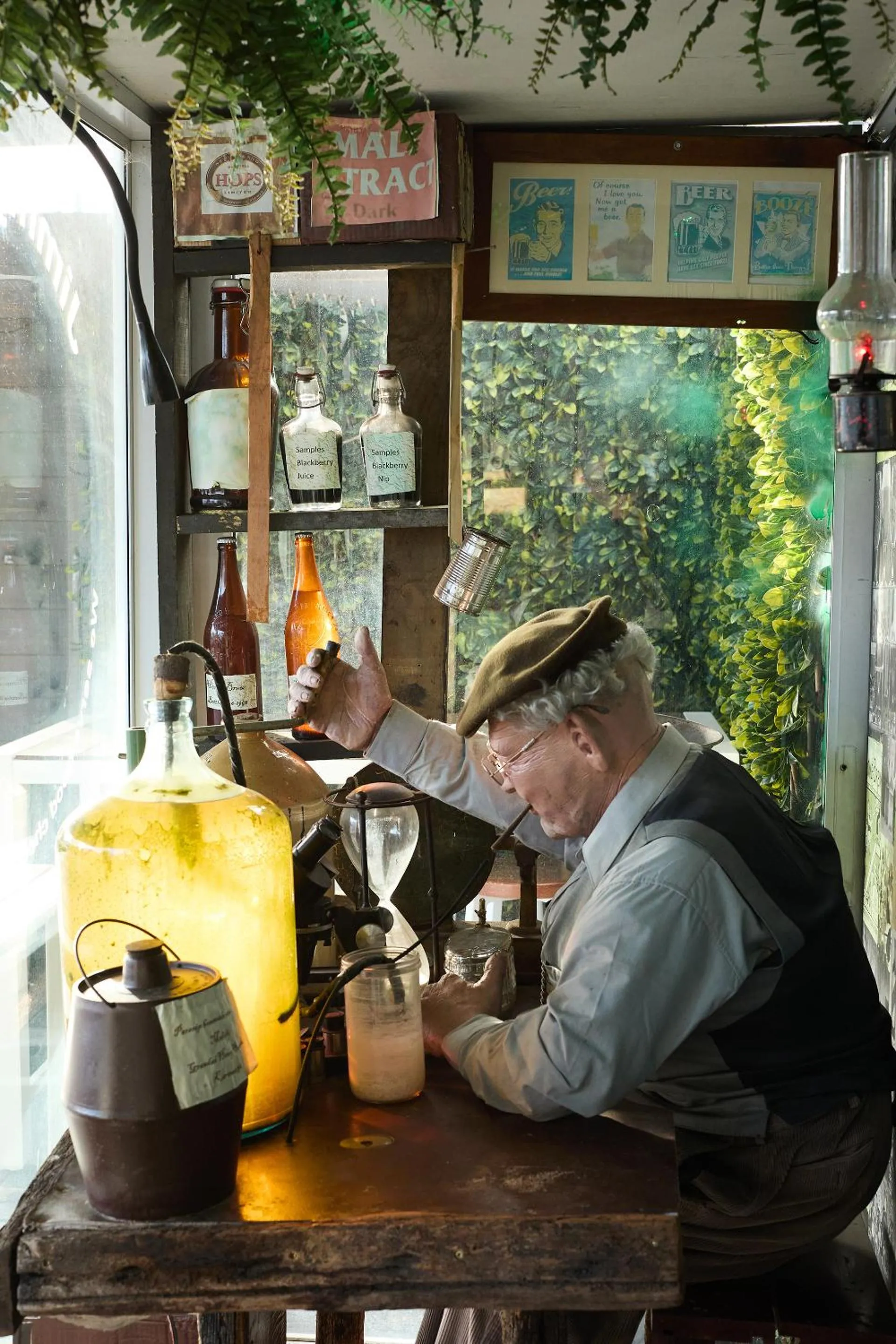 Restaurant/places to eat in Pavilions Hotel