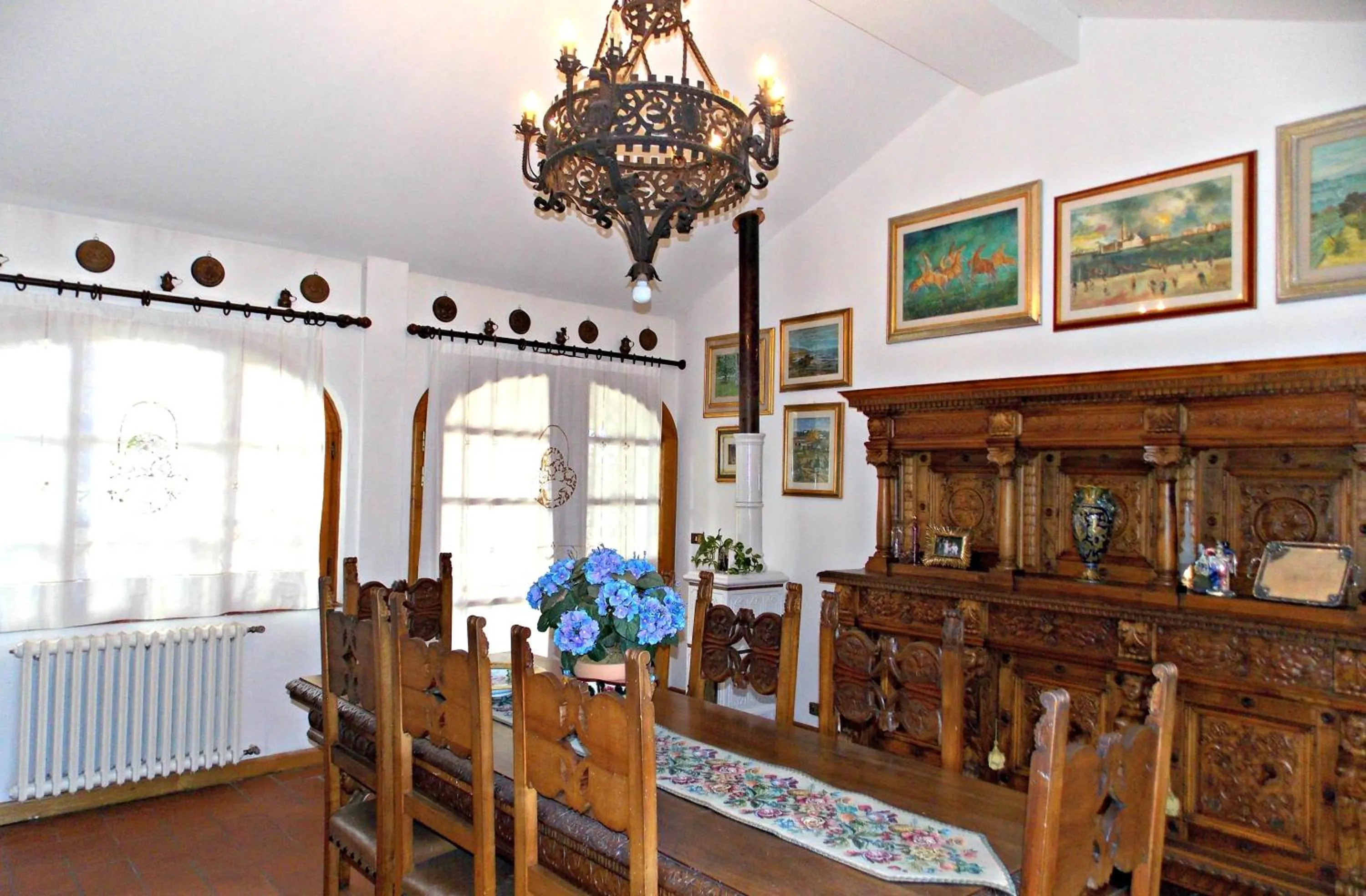 Dining area in Villa Cristina