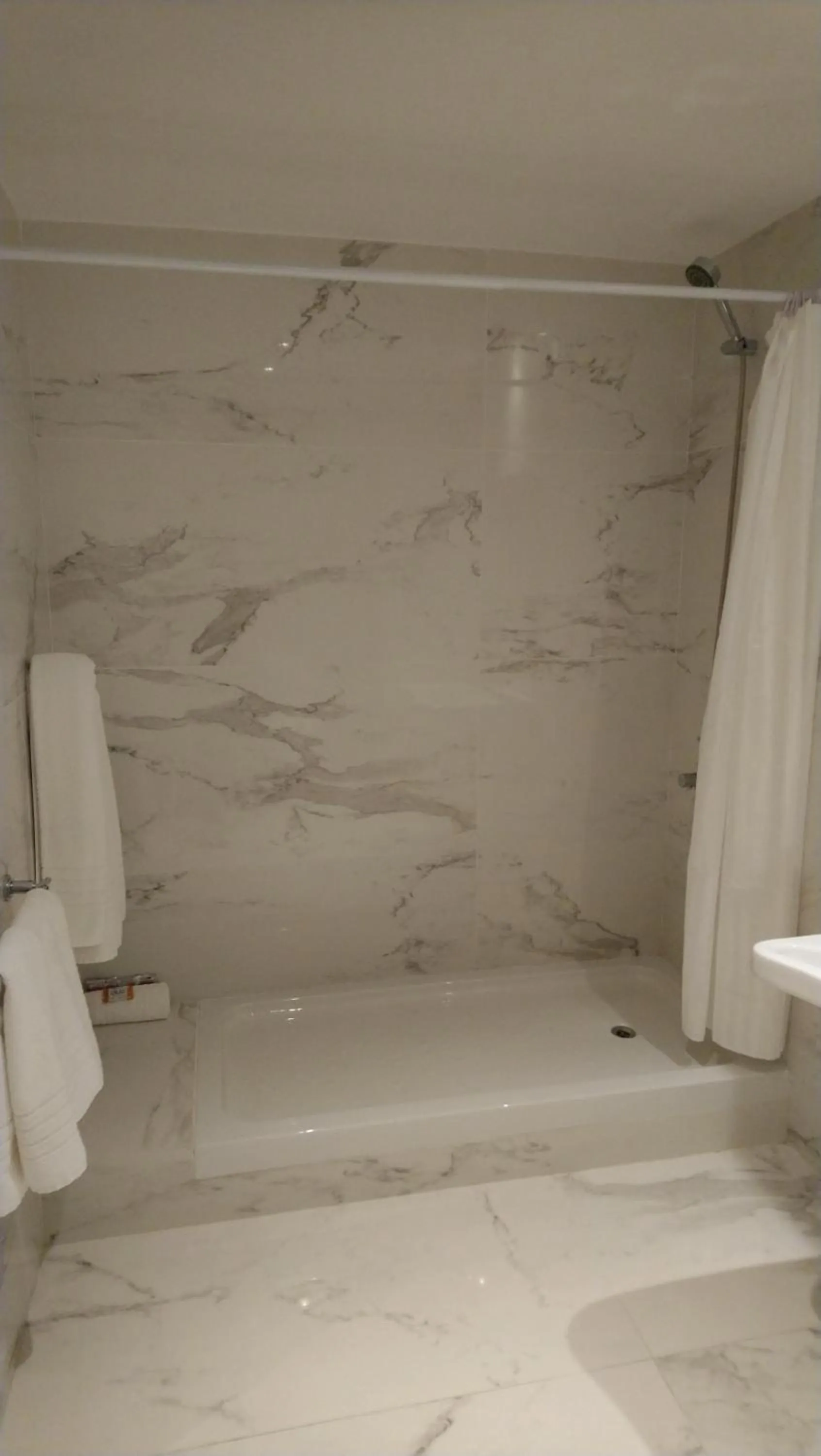 Shower in Avellaneda Aparts & Suites