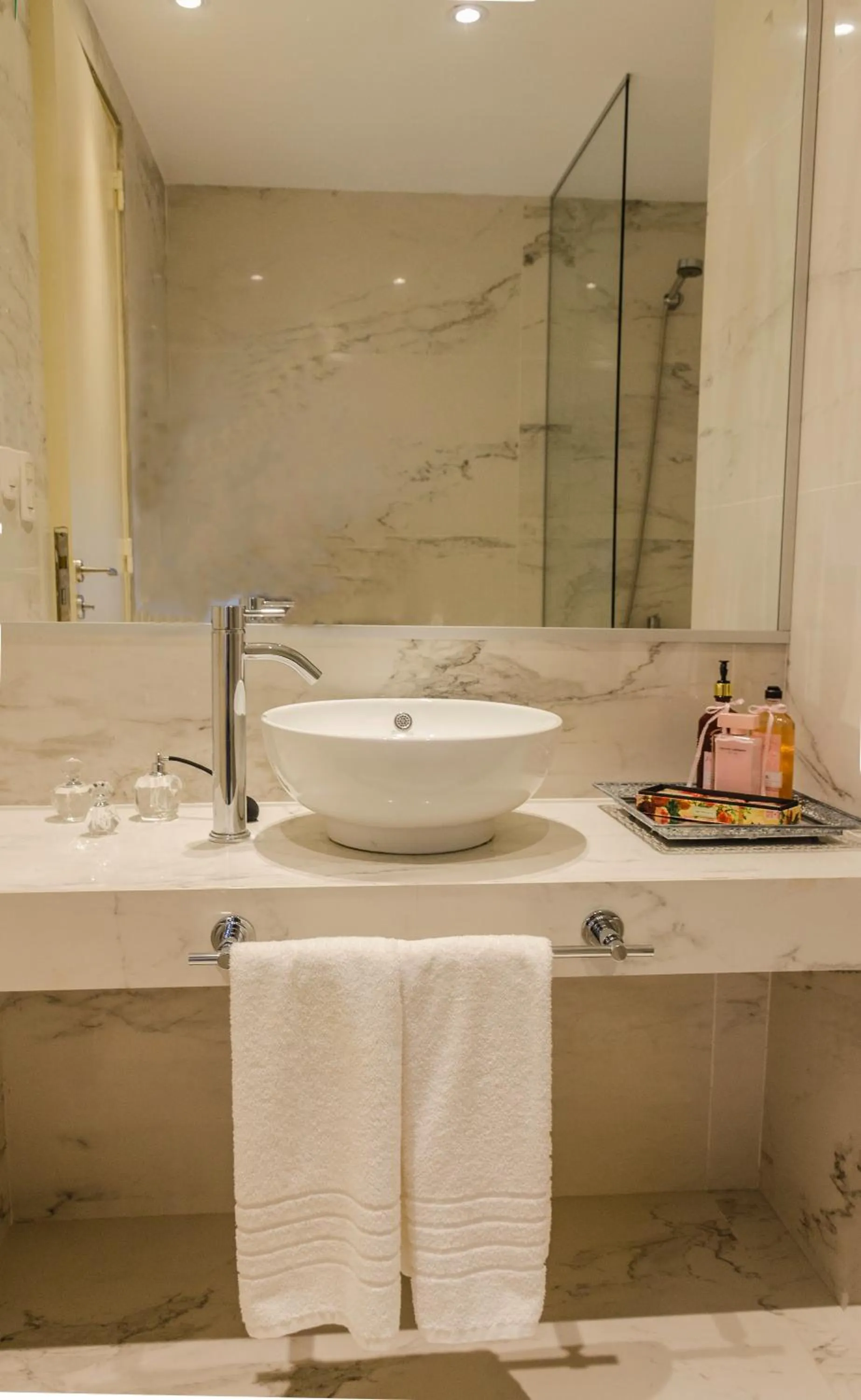 Shower in Avellaneda Aparts & Suites