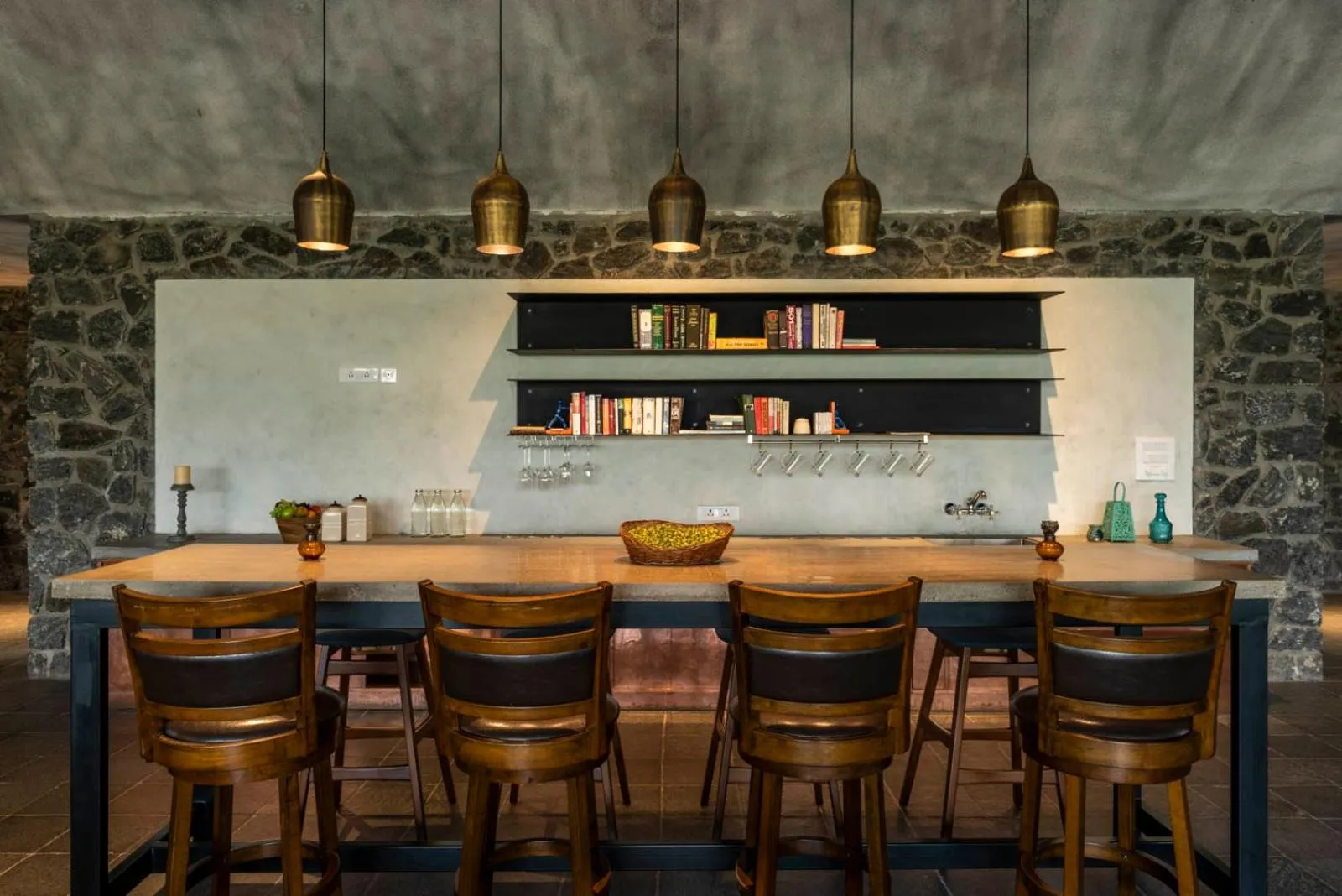 Lounge or bar in Elakai