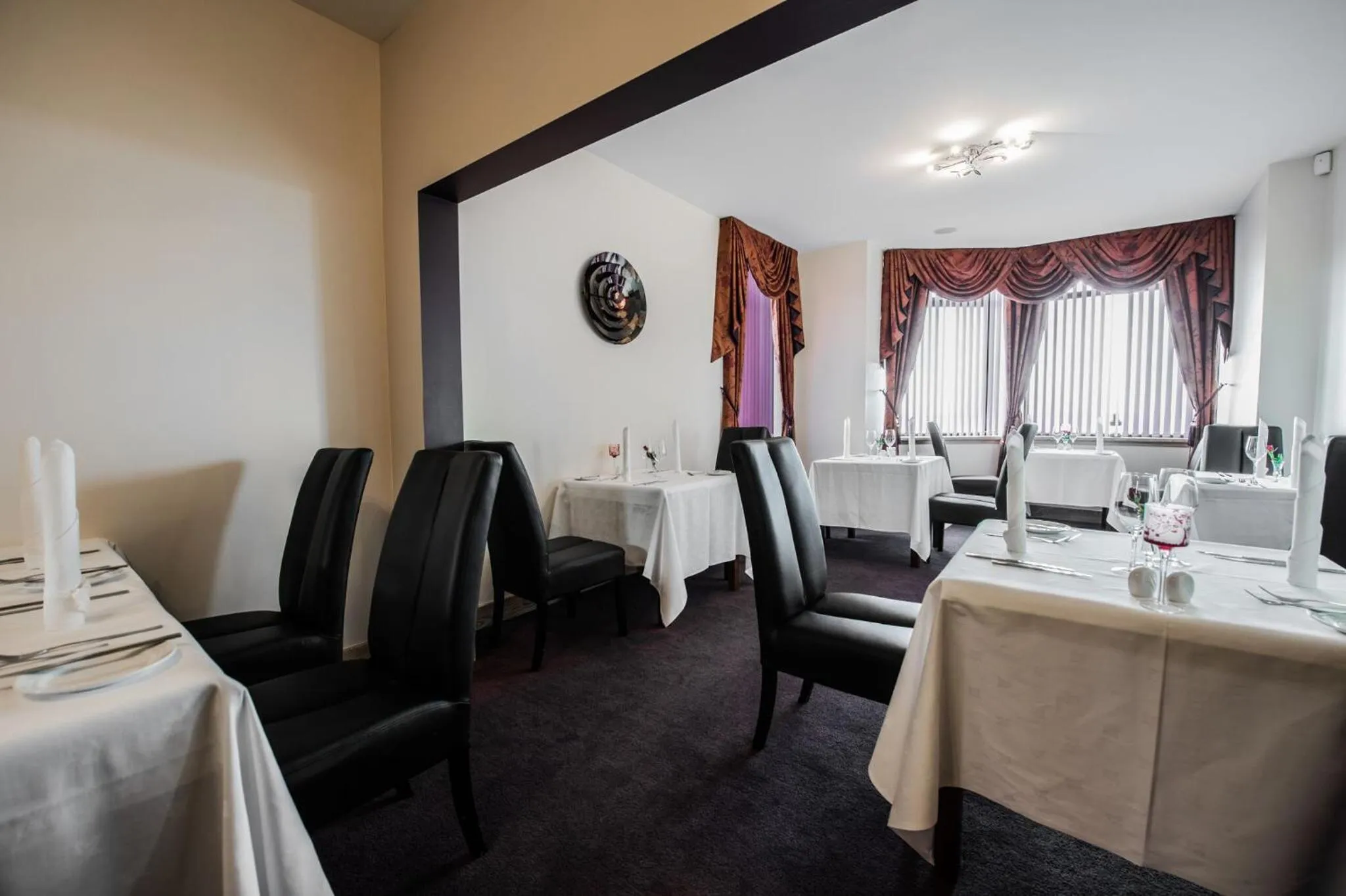 Restaurant/places to eat in Seaview Hotel