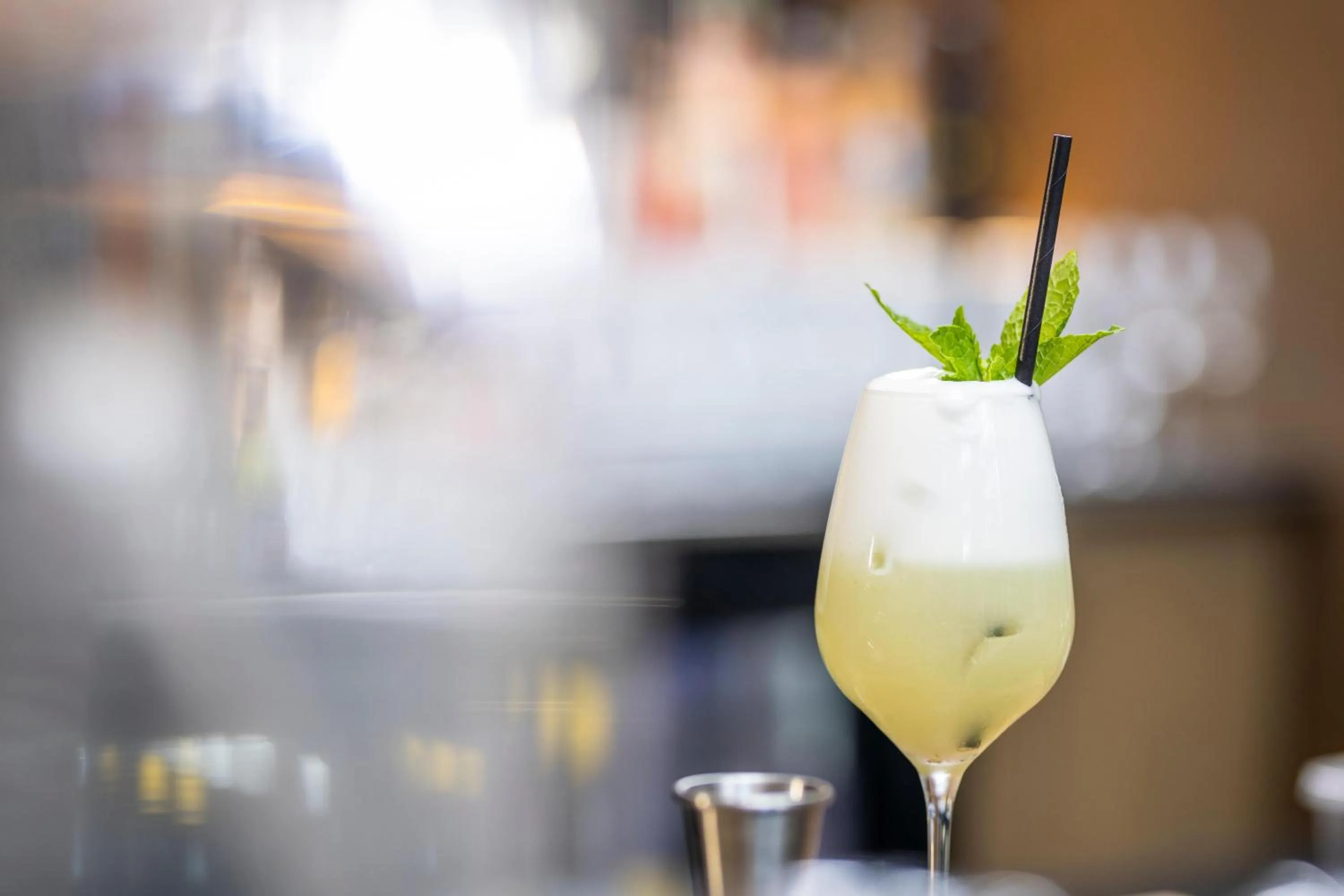 Lounge or bar in Grand Millennium Auckland