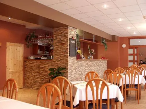 Restaurant/places to eat in Hotel Štadión