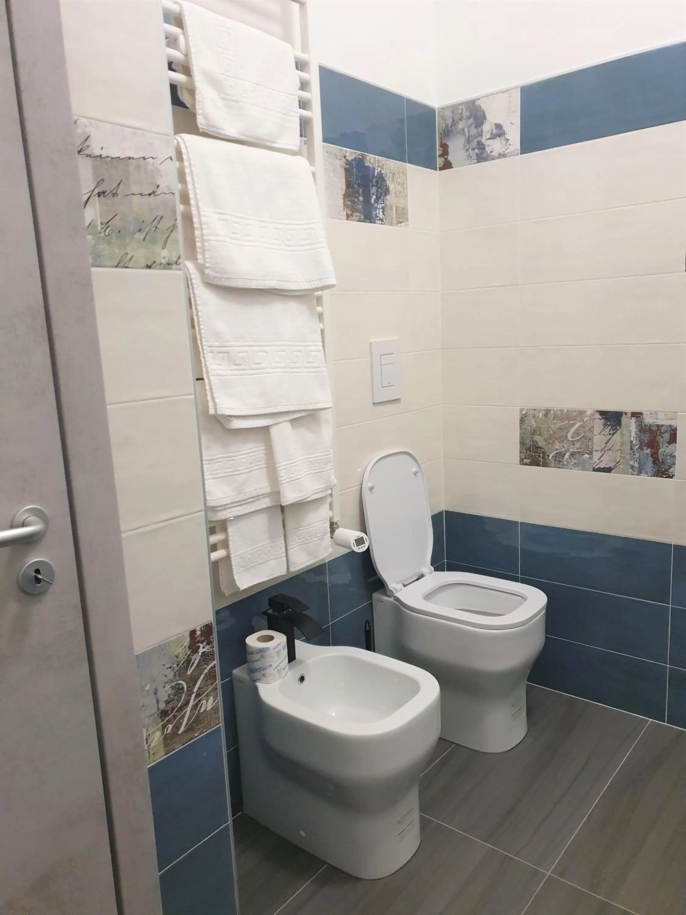 Shower in Pomodoro Bed