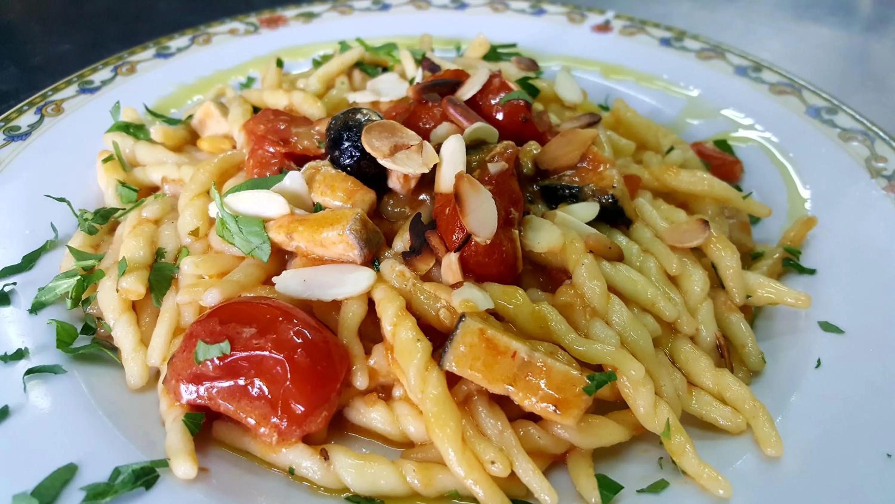 Food close-up in Pomodoro Bed