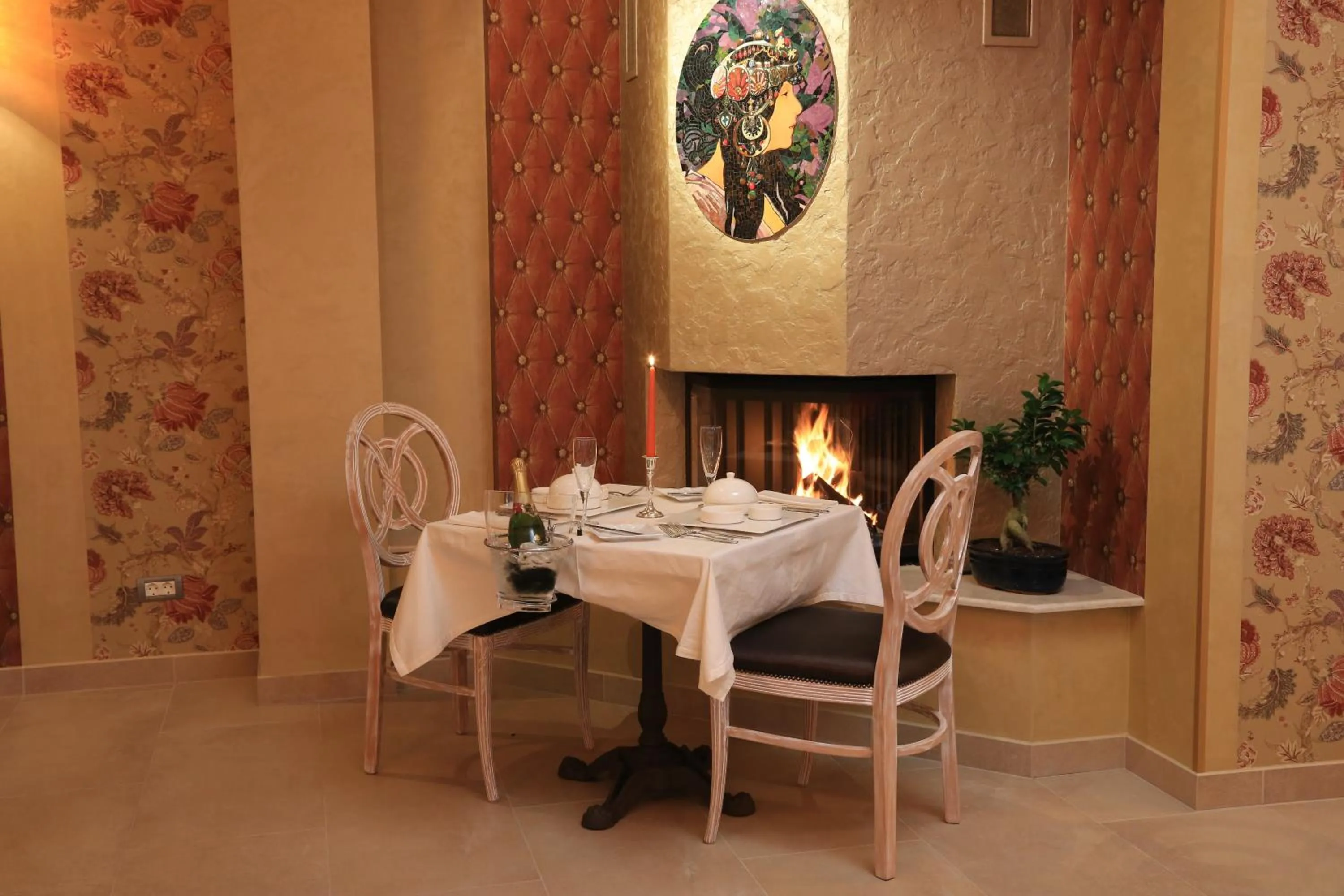 Restaurant/places to eat in Simfonia Boutique Hotel