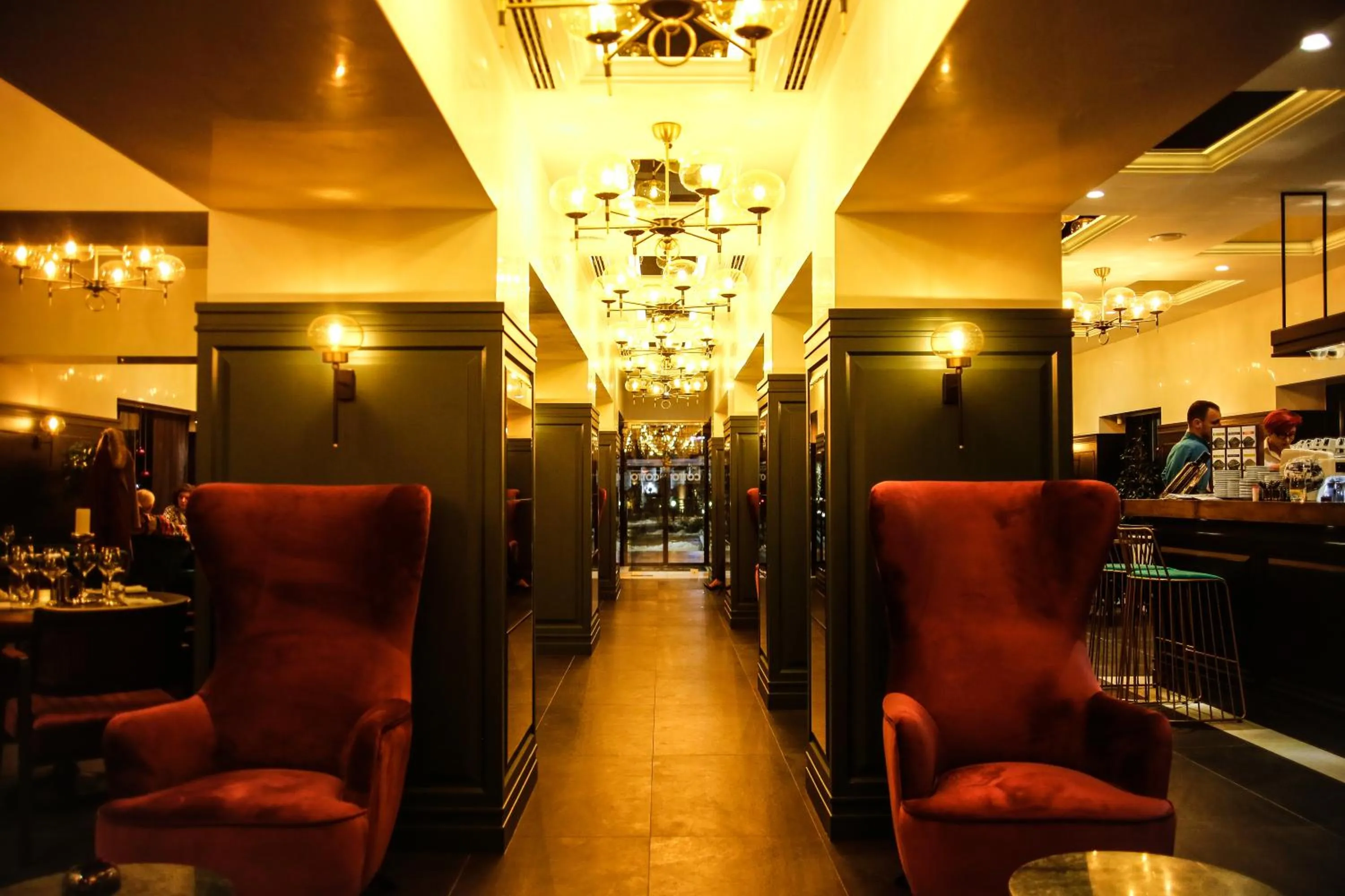 Restaurant/places to eat in Hotel Rubis