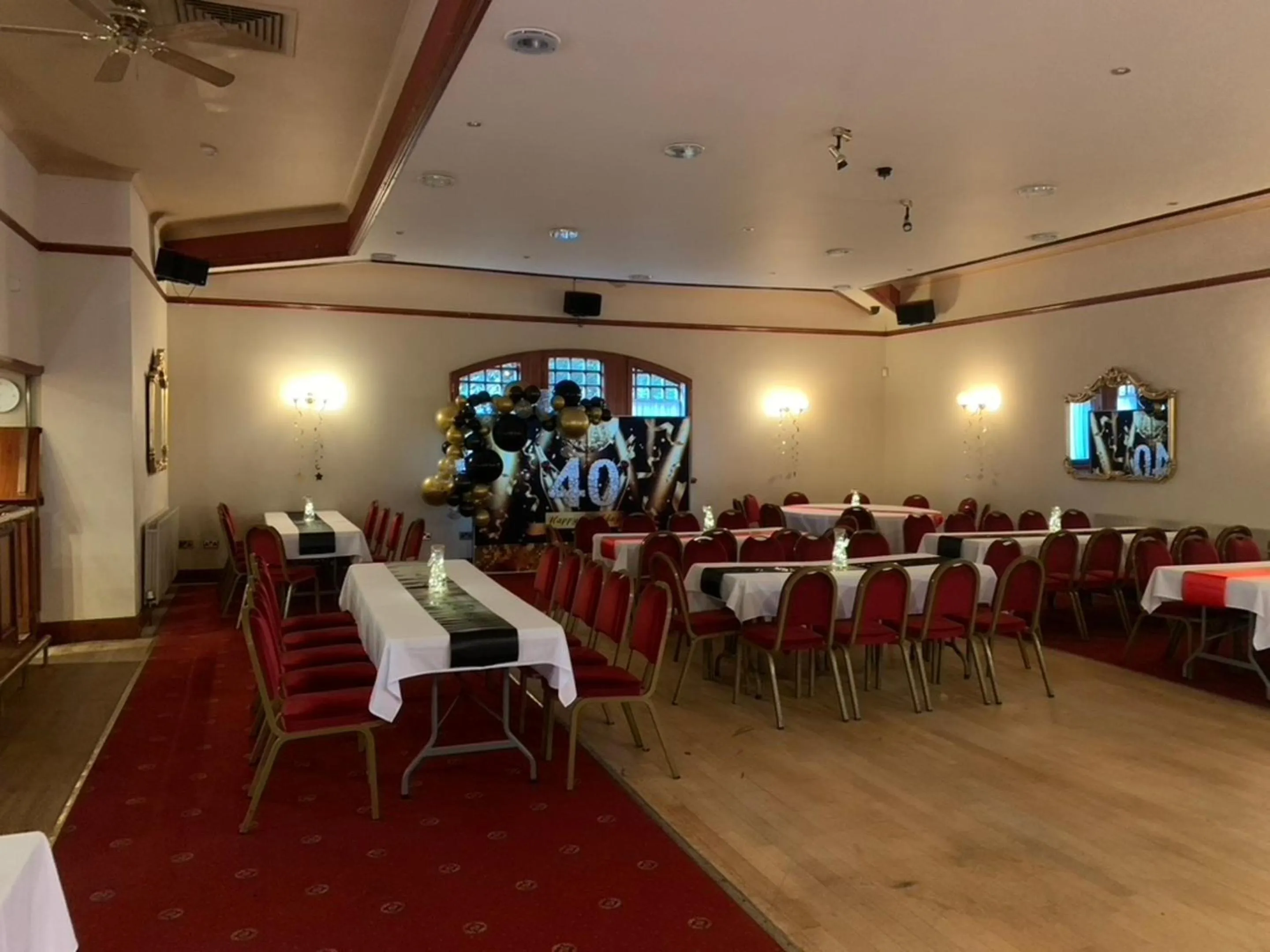 Restaurant/places to eat in OYO Dunmar House Hotel