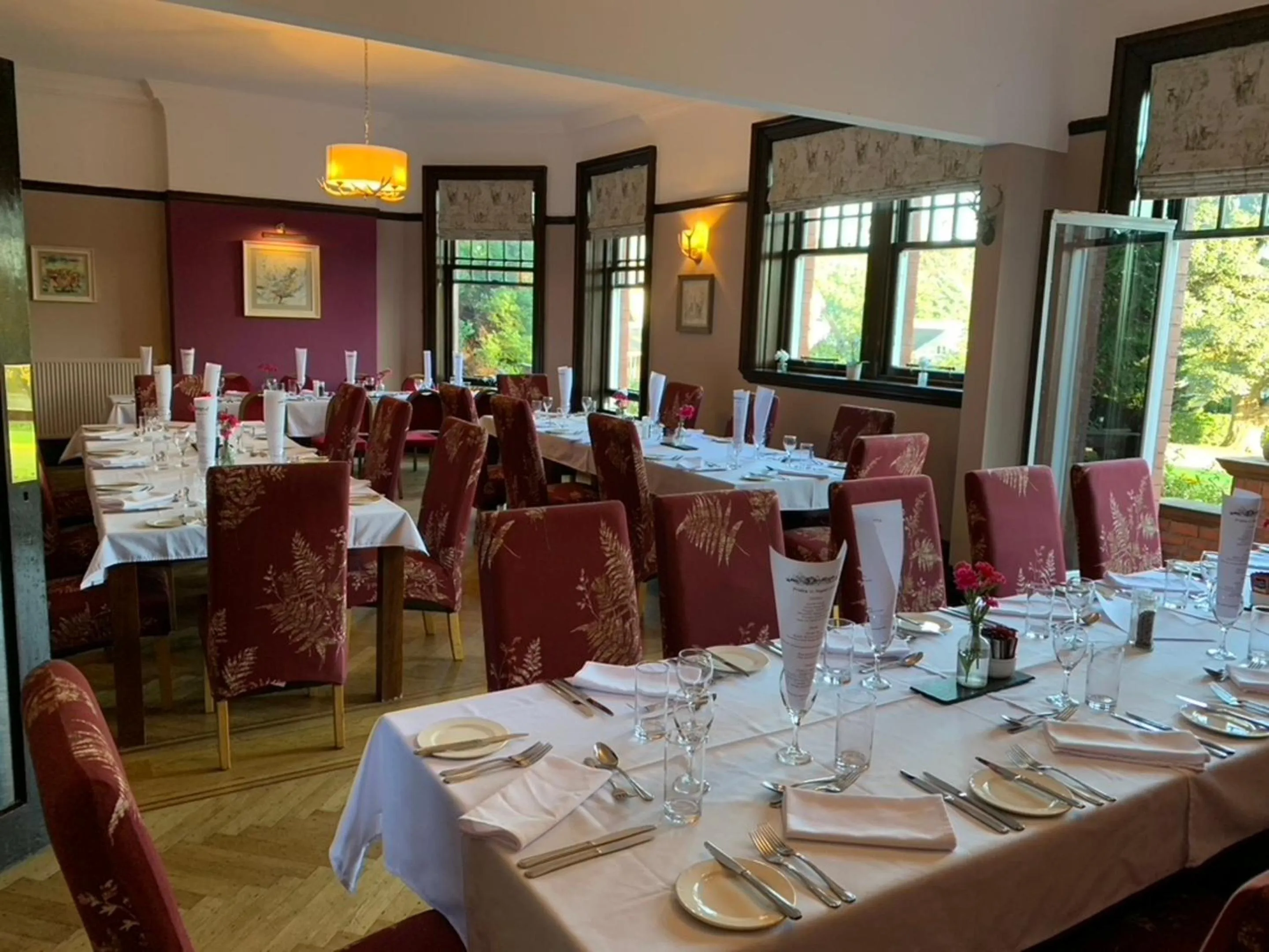 Restaurant/places to eat in OYO Dunmar House Hotel