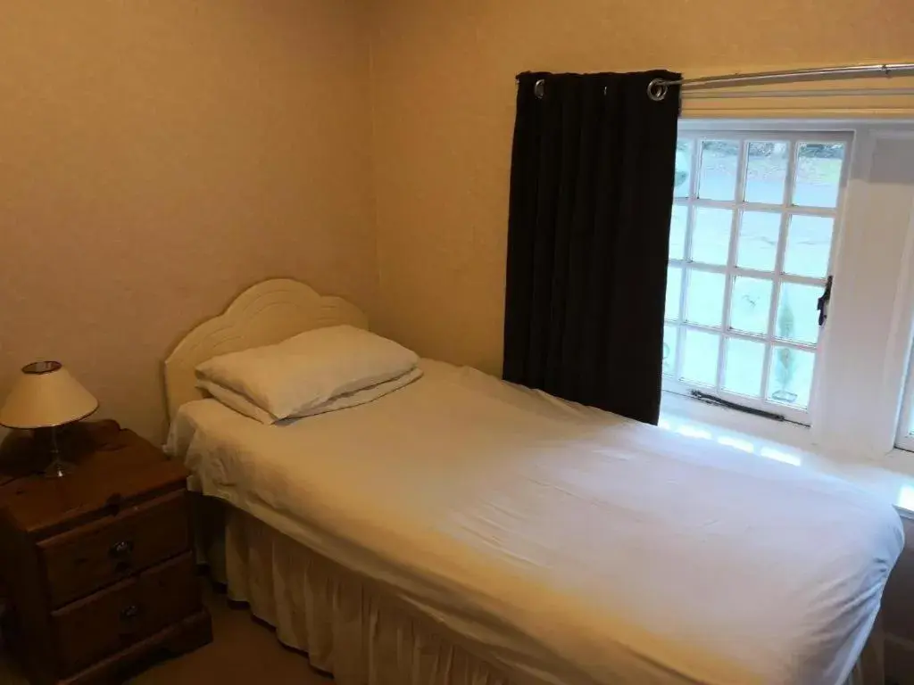 Standard Single Room in OYO Dunmar House Hotel Standard Single Room in OYO Dunmar House Hotel