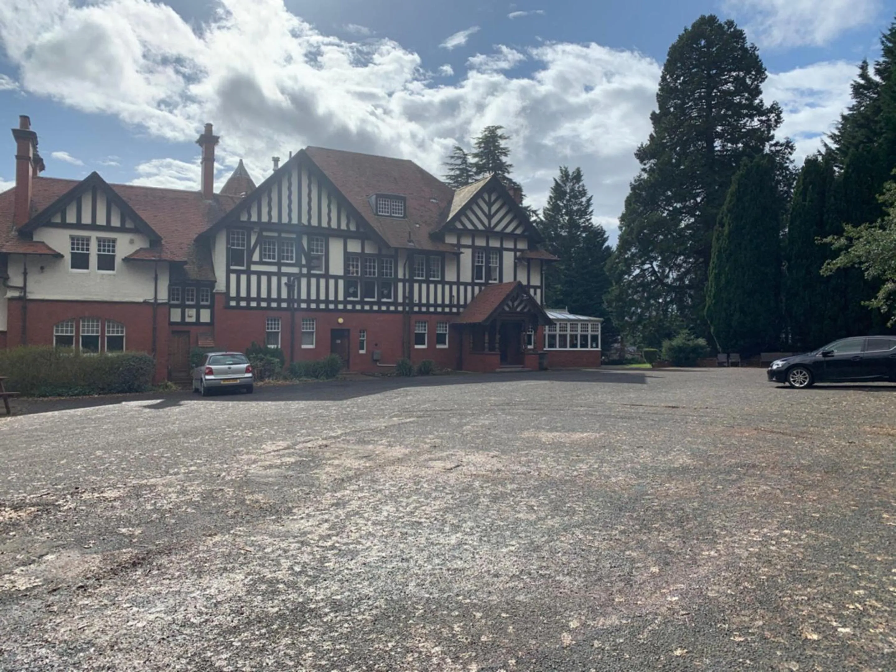 Property building in OYO Dunmar House Hotel