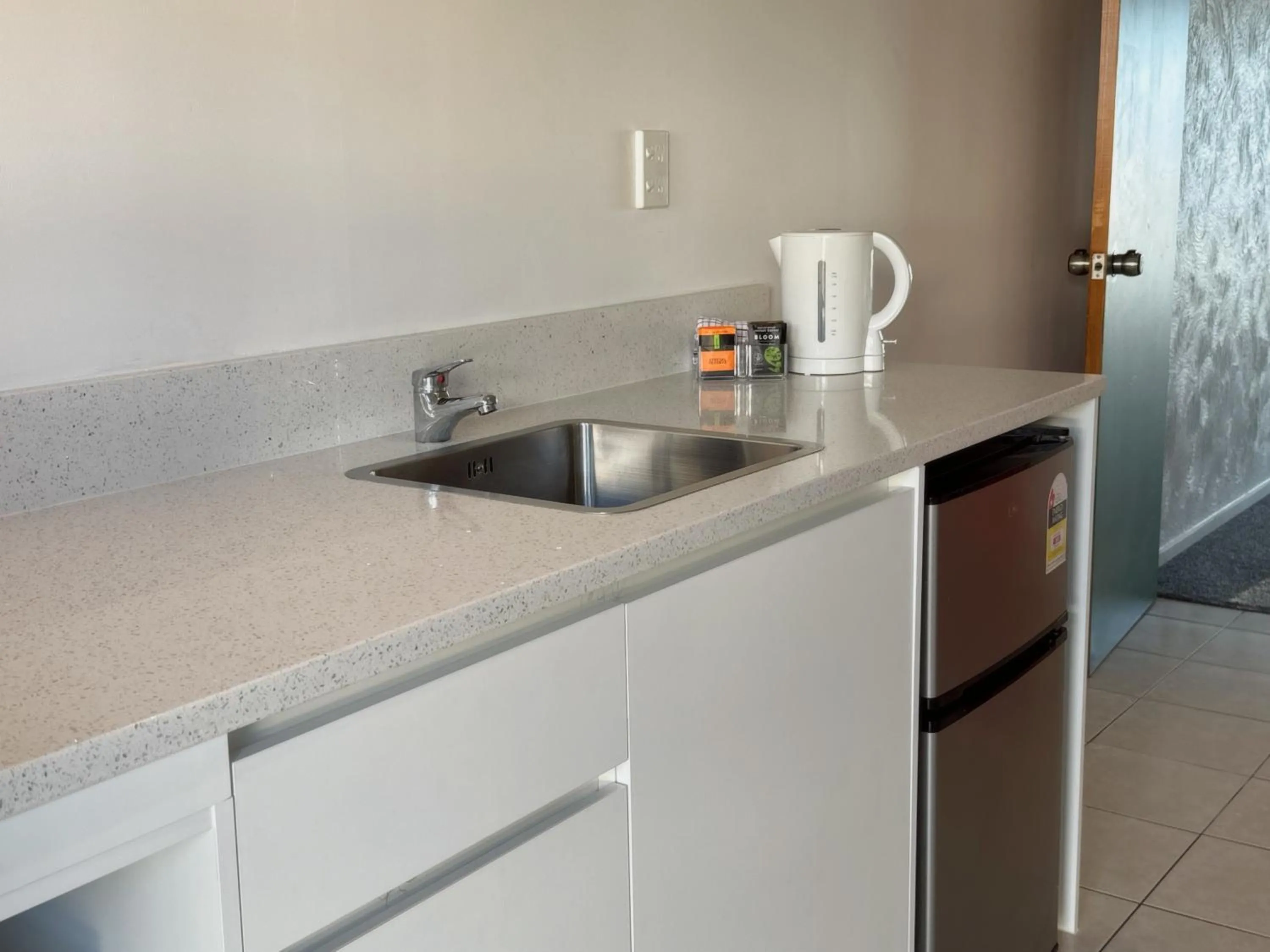 Oakwood Manor Motor Lodge