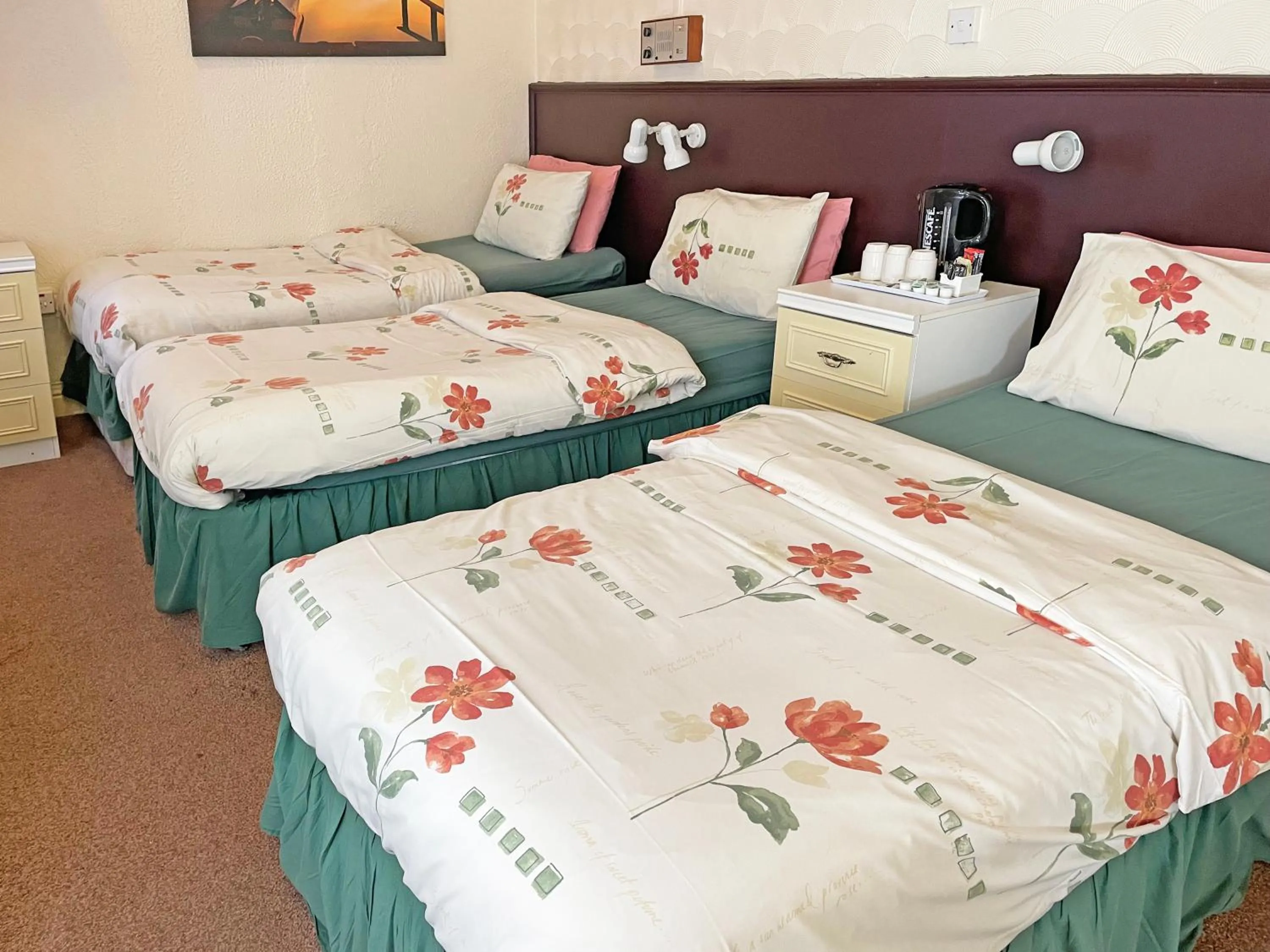 Bedroom, Bed in The Helmshore