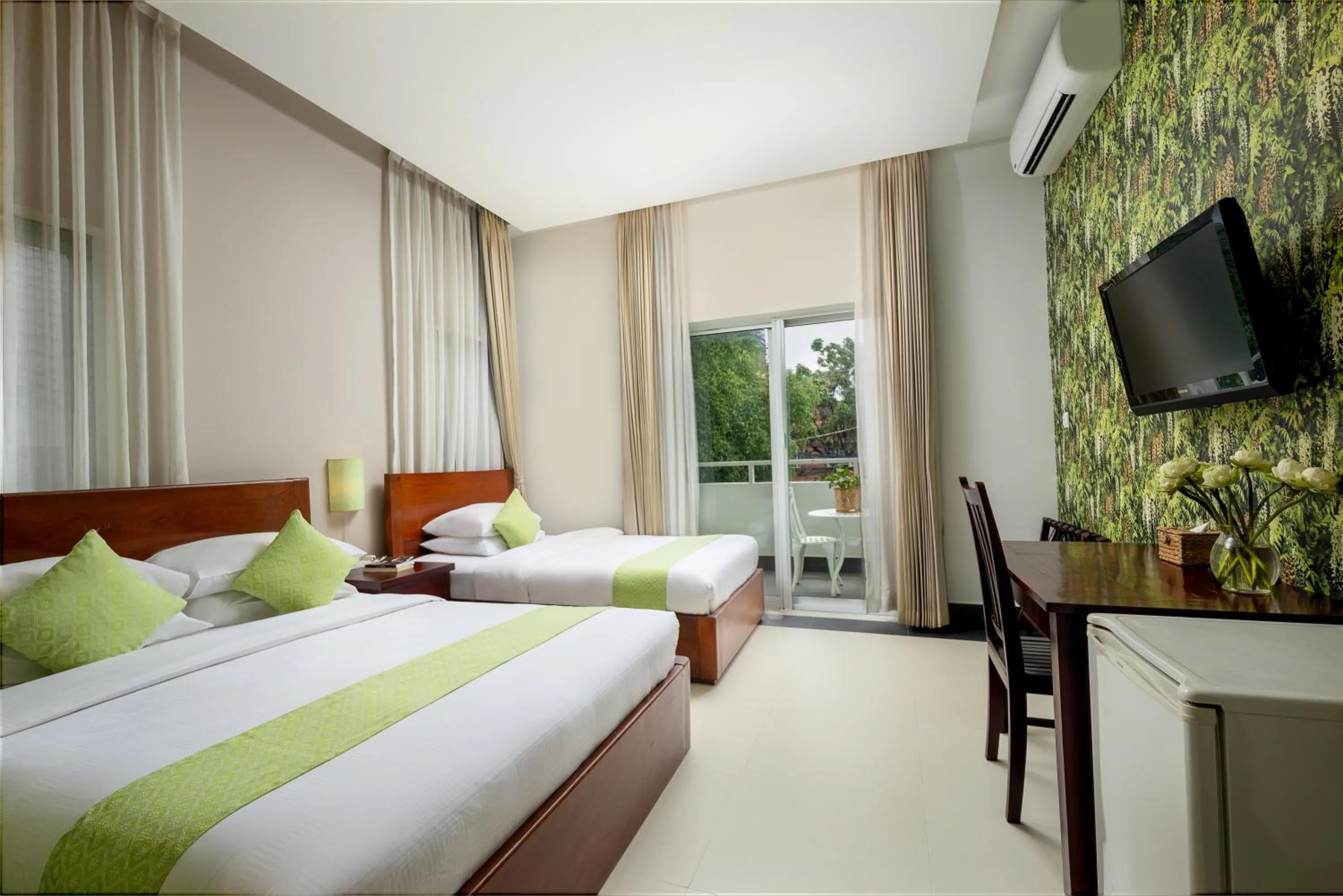 Bedroom, Bed in Skyline Boutique Hotel