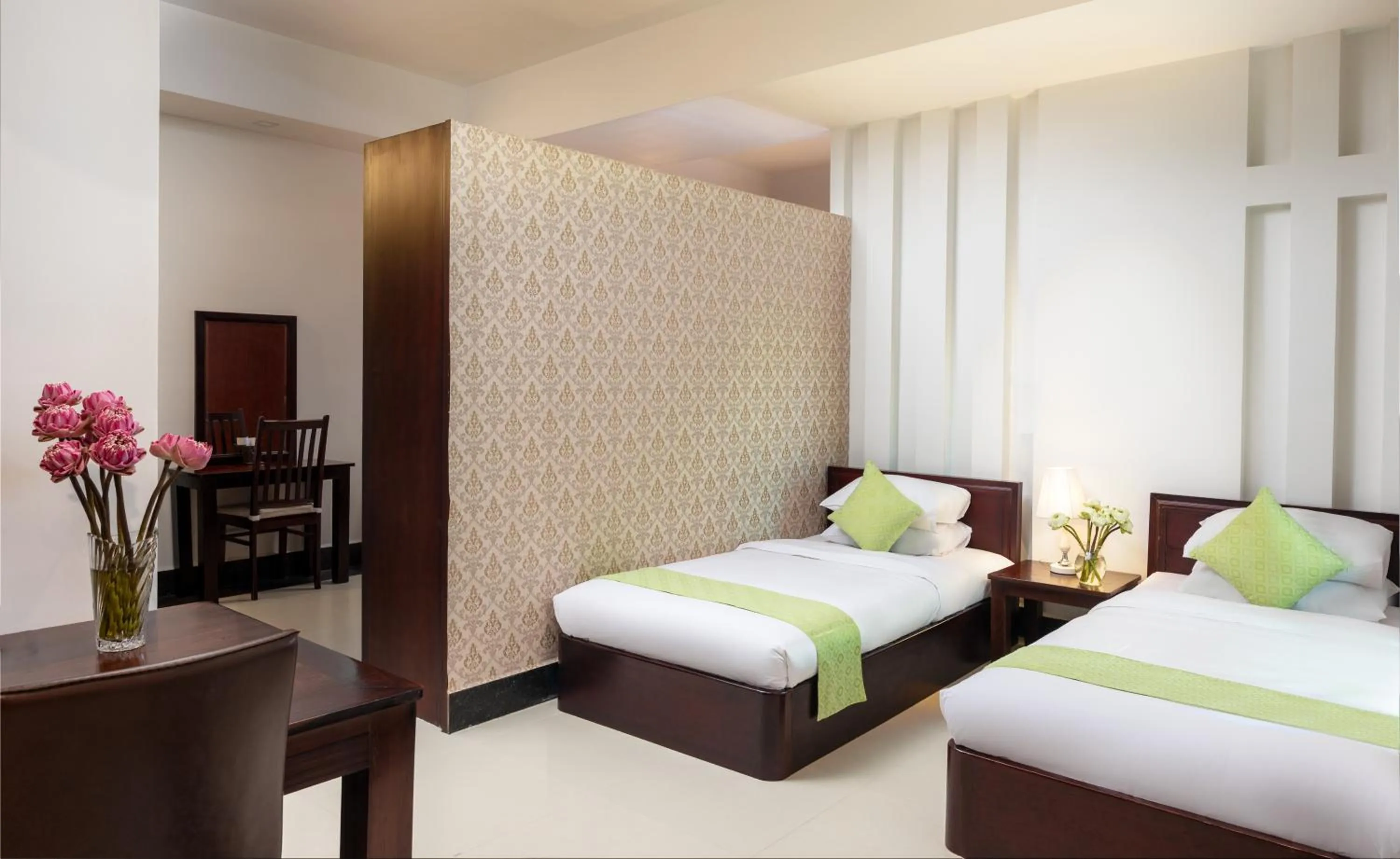 Bed in Skyline Boutique Hotel