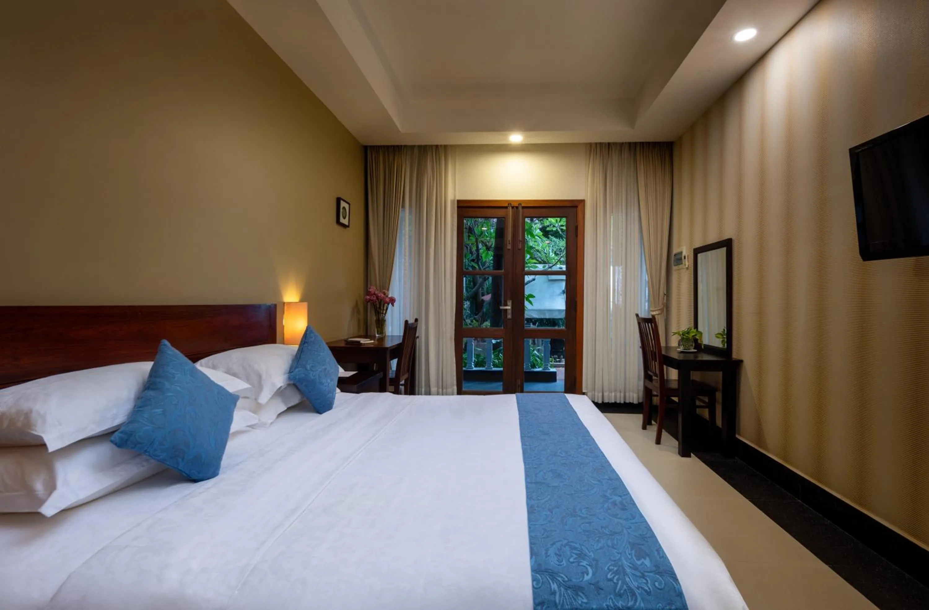 Bed in Skyline Boutique Hotel