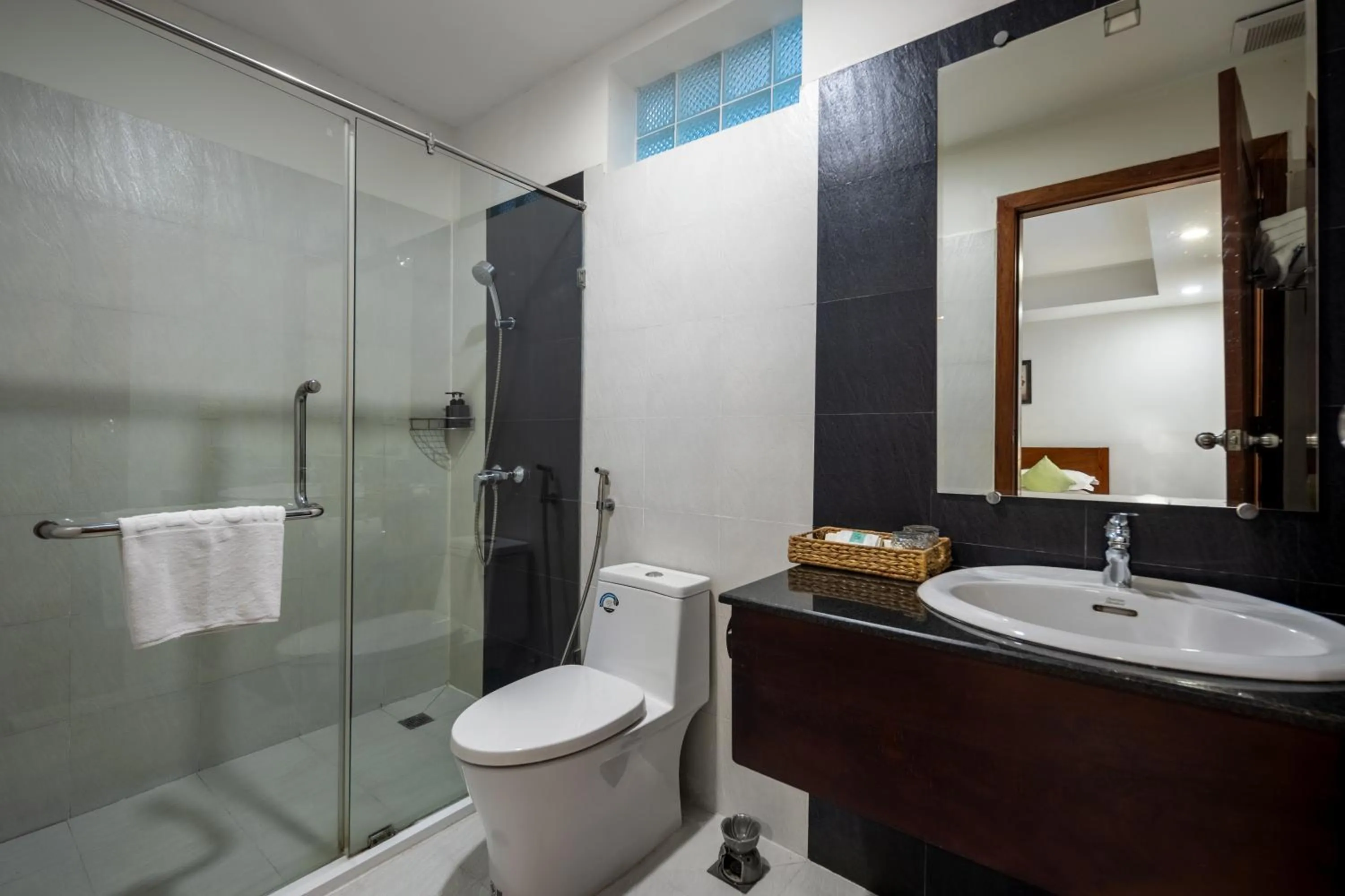 Toilet in Skyline Boutique Hotel