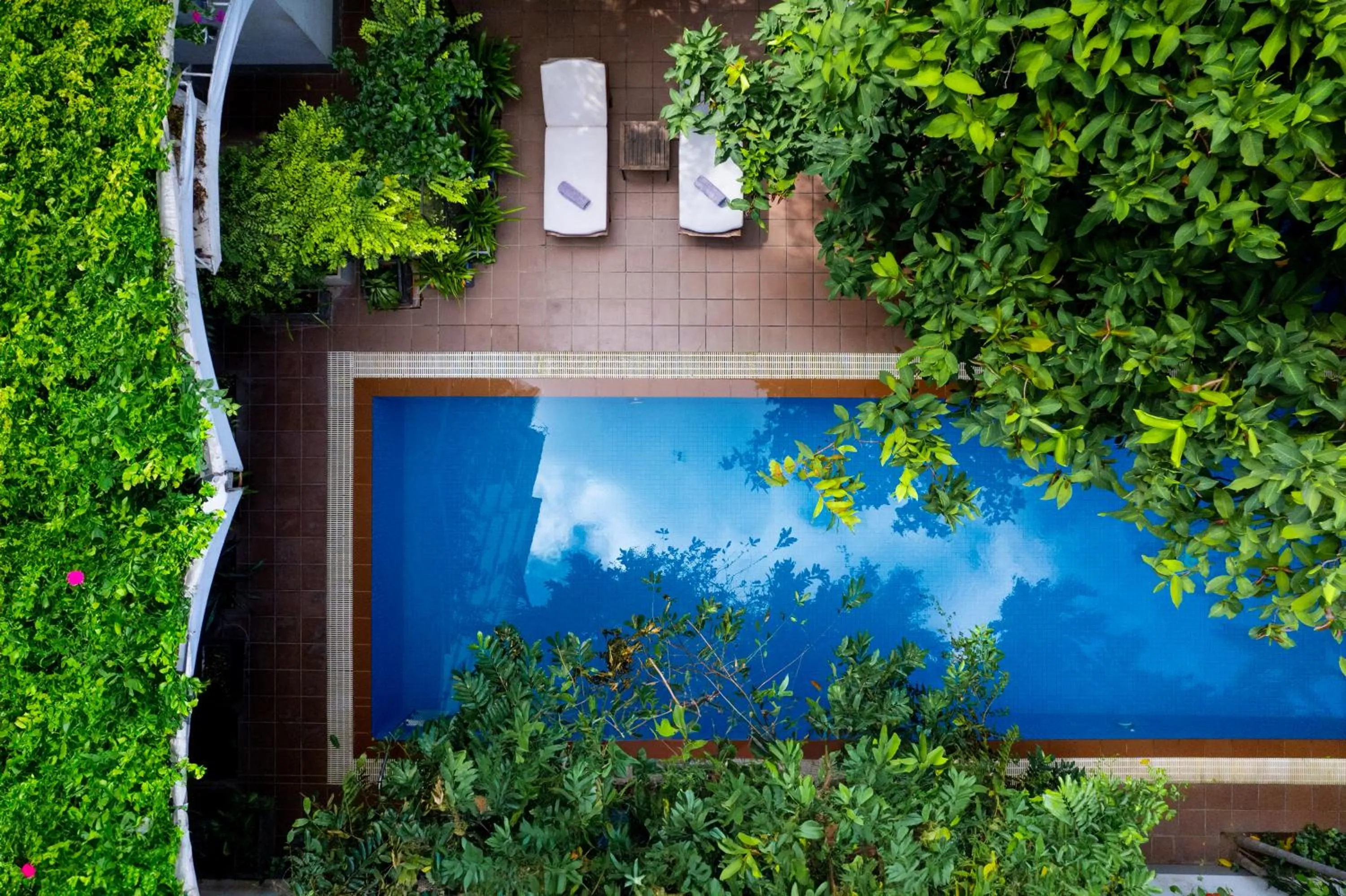 Swimming pool in Skyline Boutique Hotel