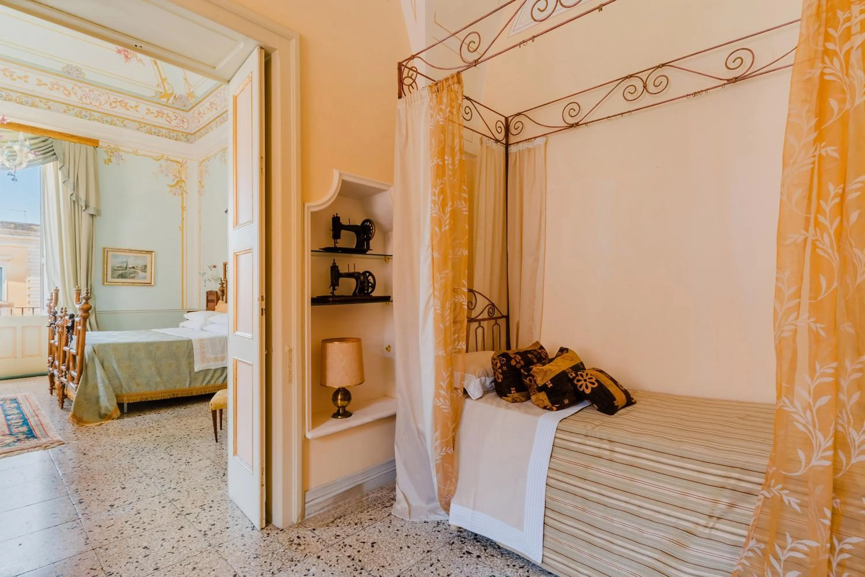 Bedroom, Bed in Palazzo De Castro