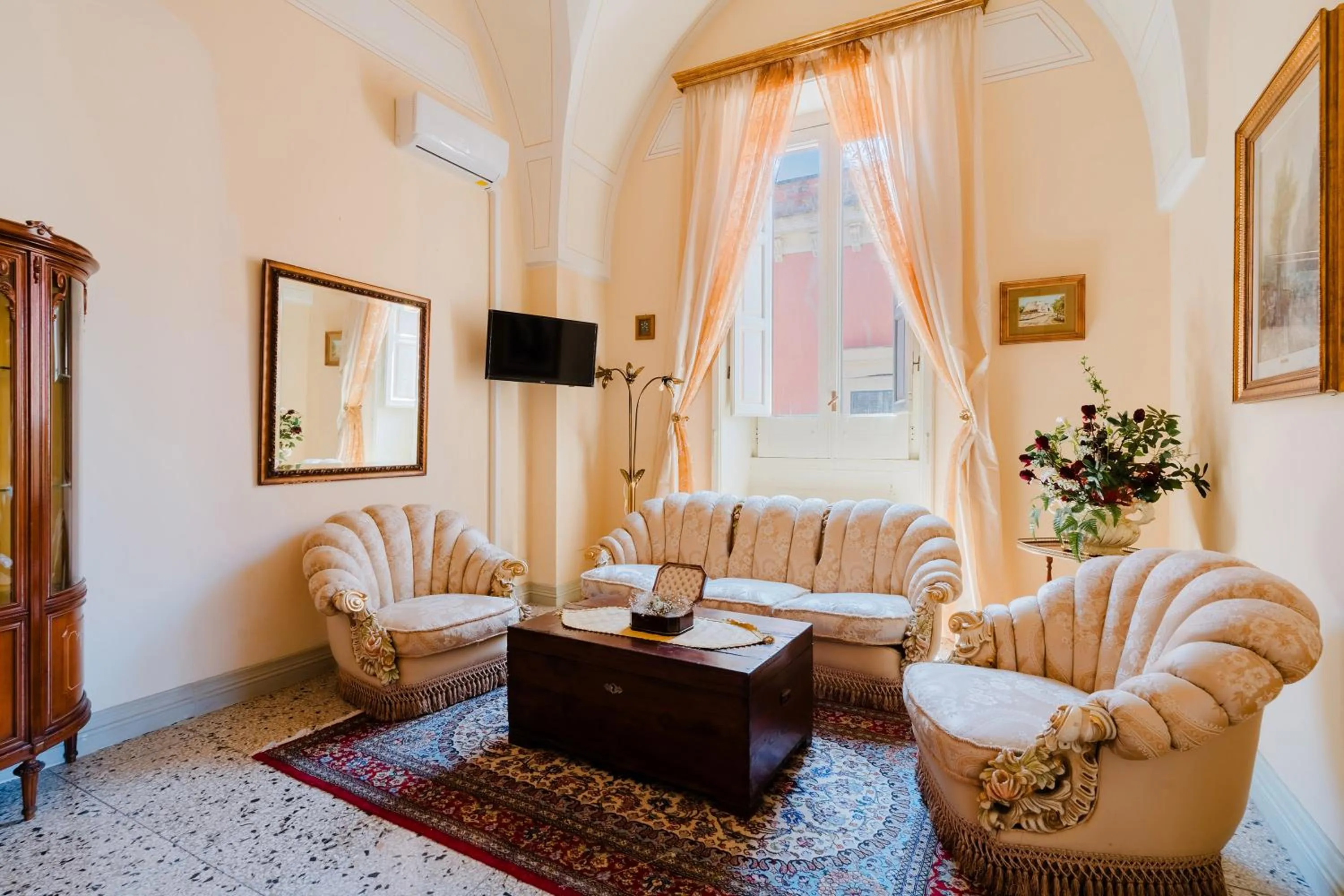 Communal lounge/ TV room in Palazzo De Castro