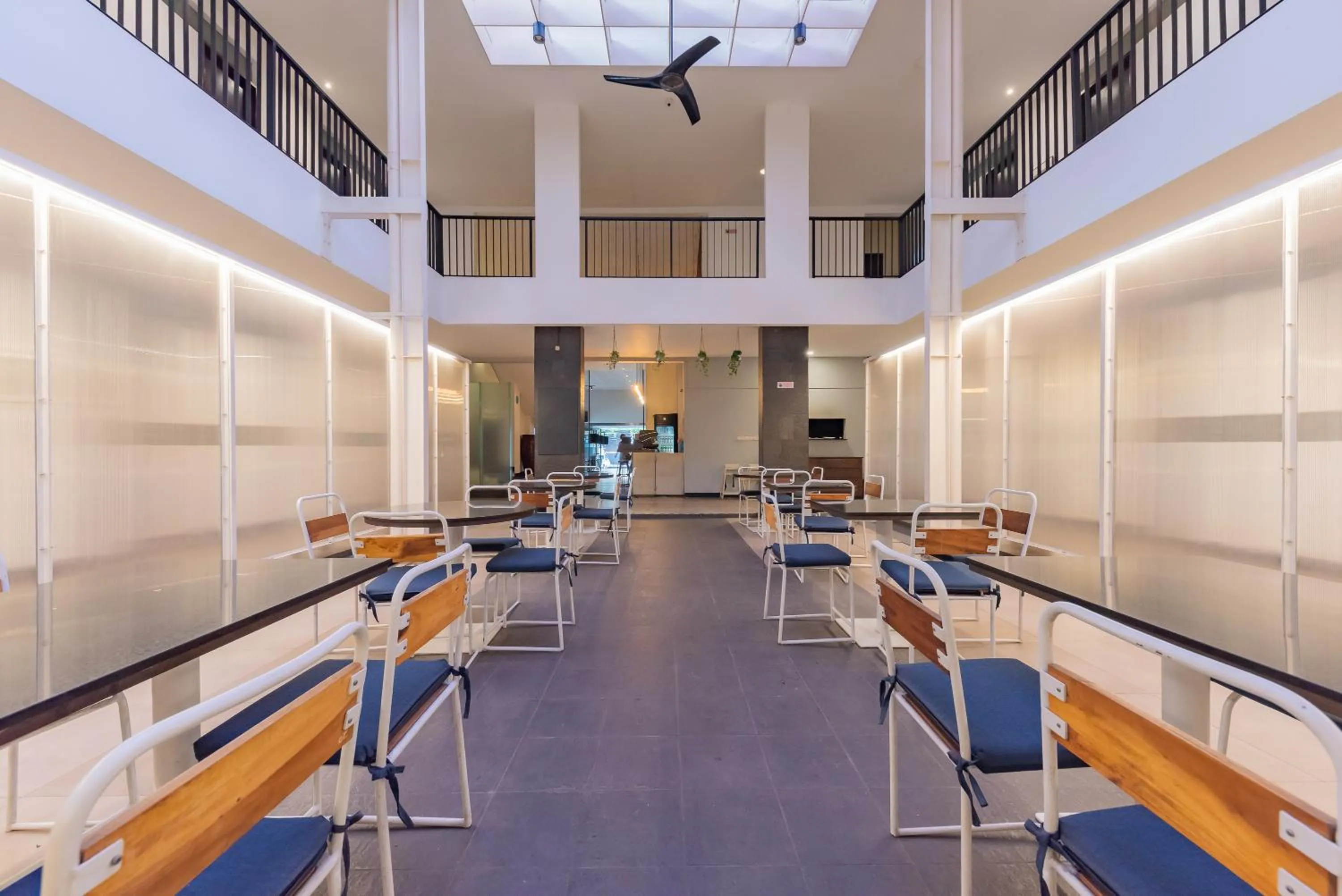 Restaurant/places to eat in RedDoorz Plus @ Cipaganti Street 3