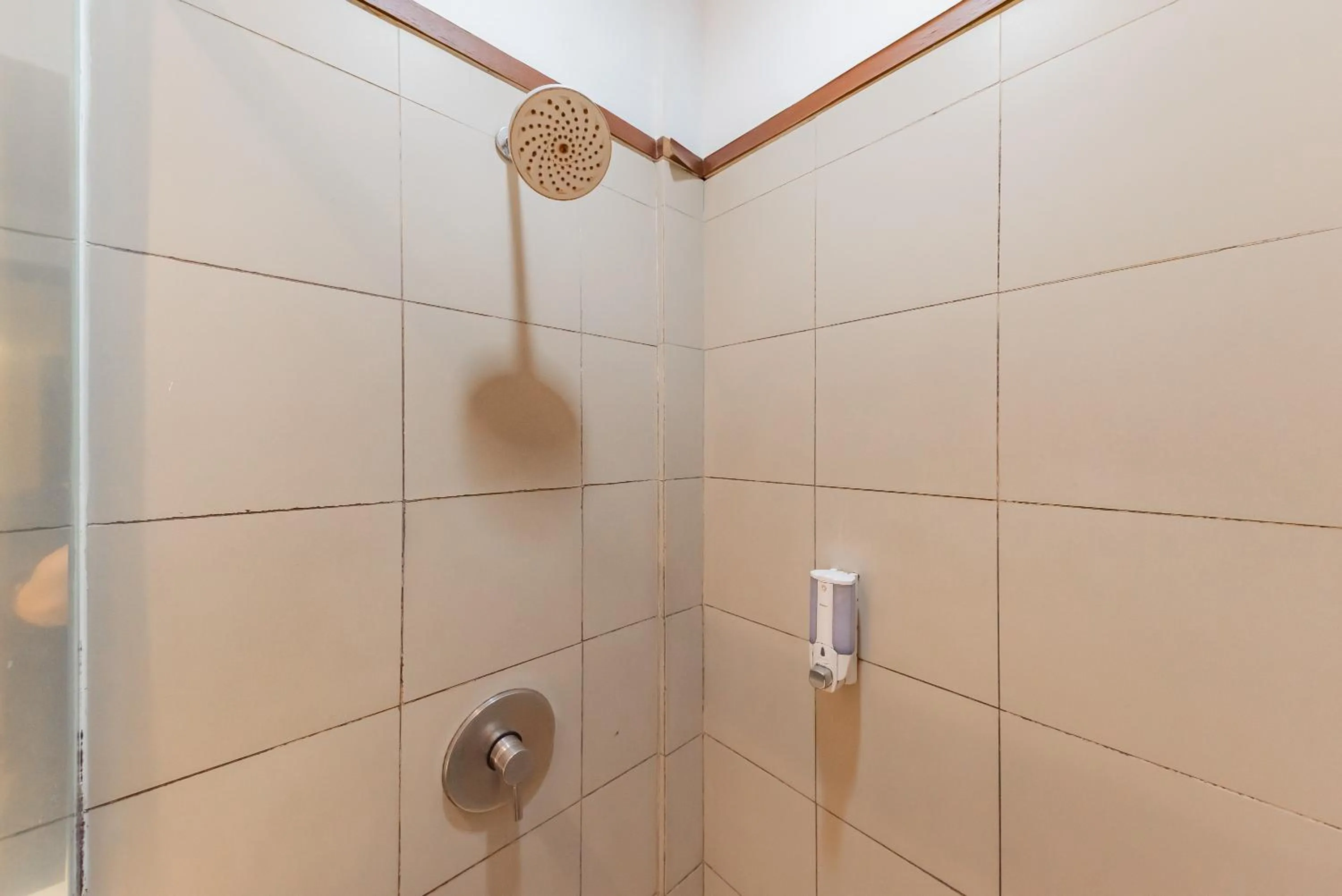 Bathroom in RedDoorz Plus @ Cipaganti Street 3