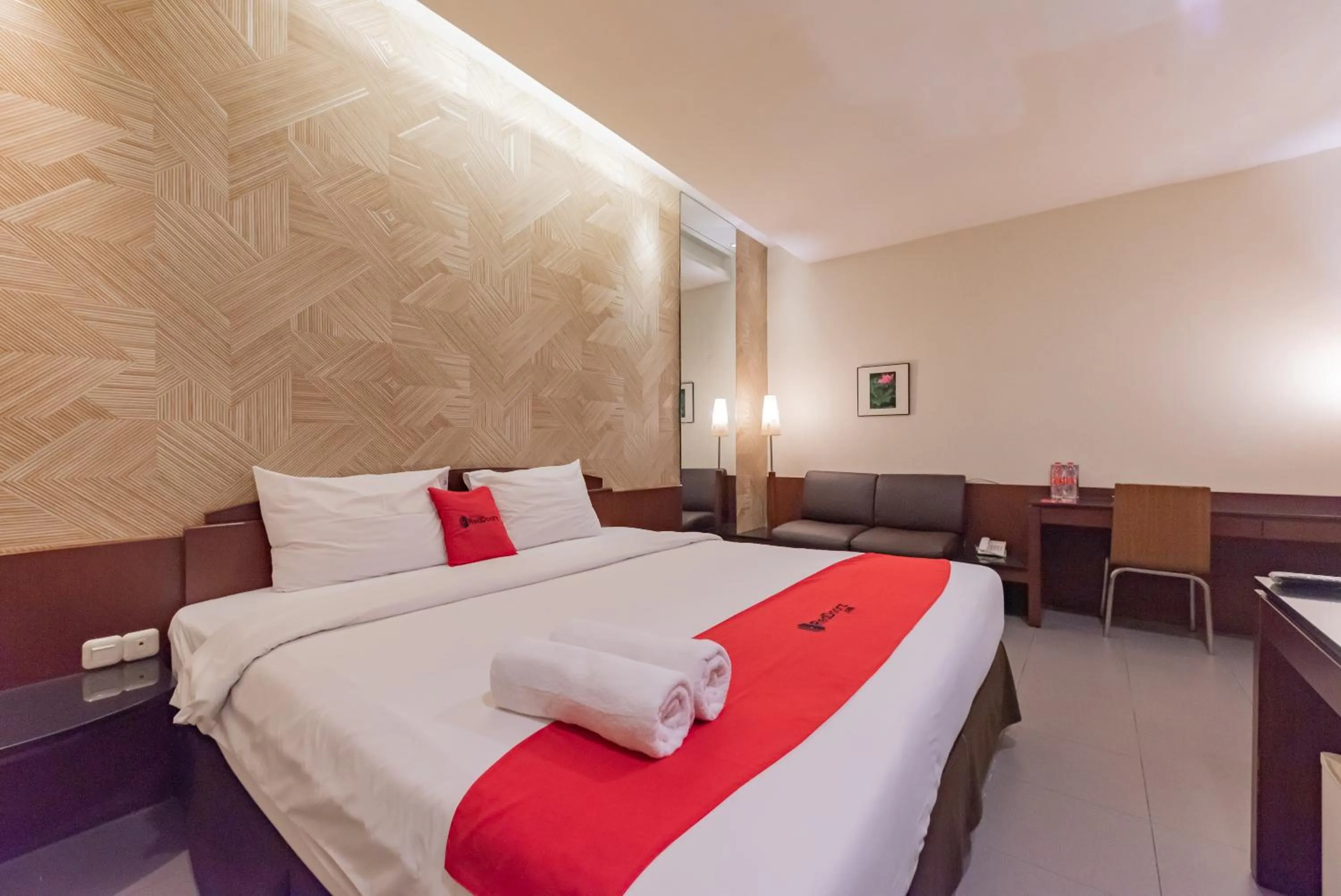 Bedroom, Bed in RedDoorz Plus @ Cipaganti Street 3