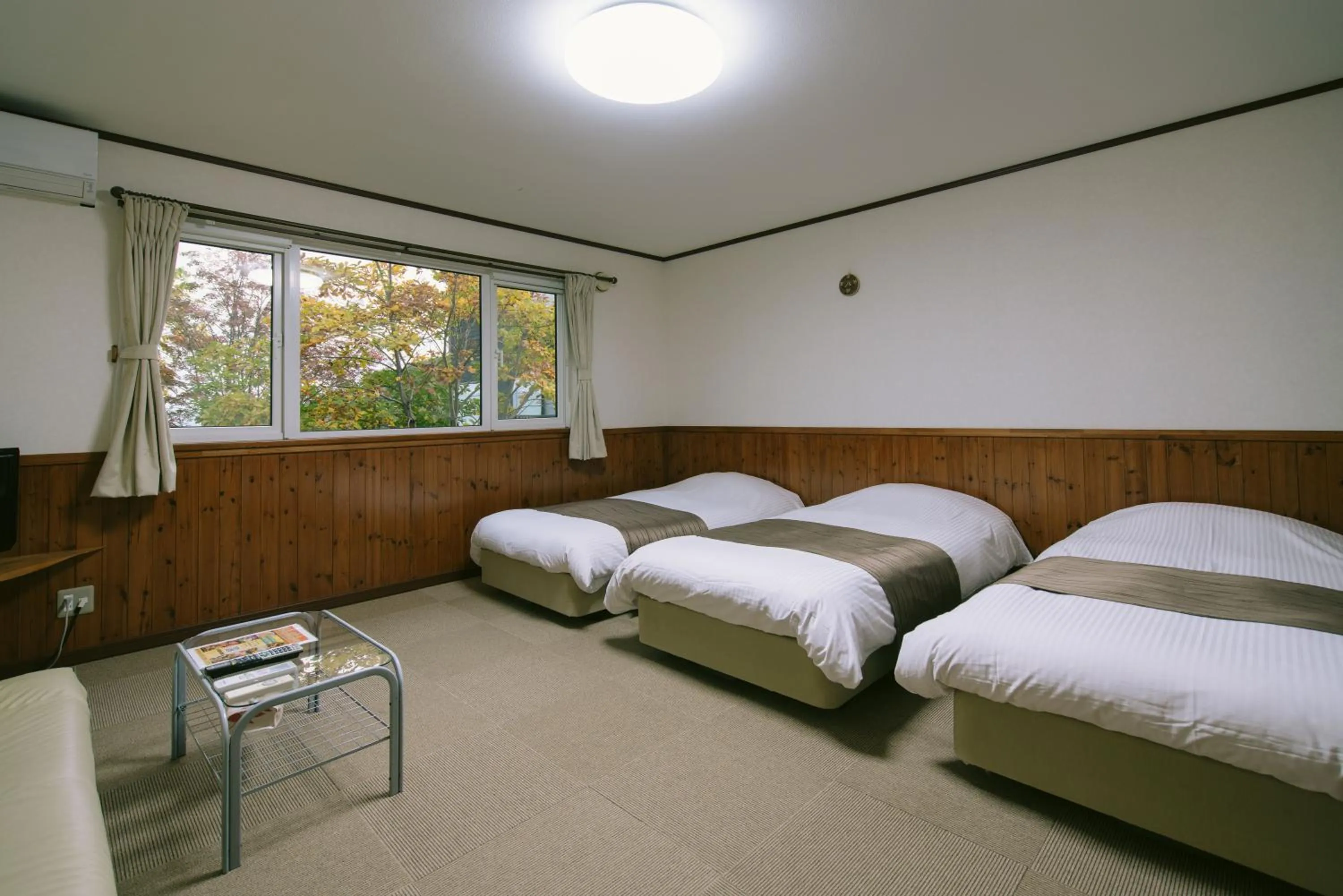 Photo of the whole room, Bed in Pension Ashitaya