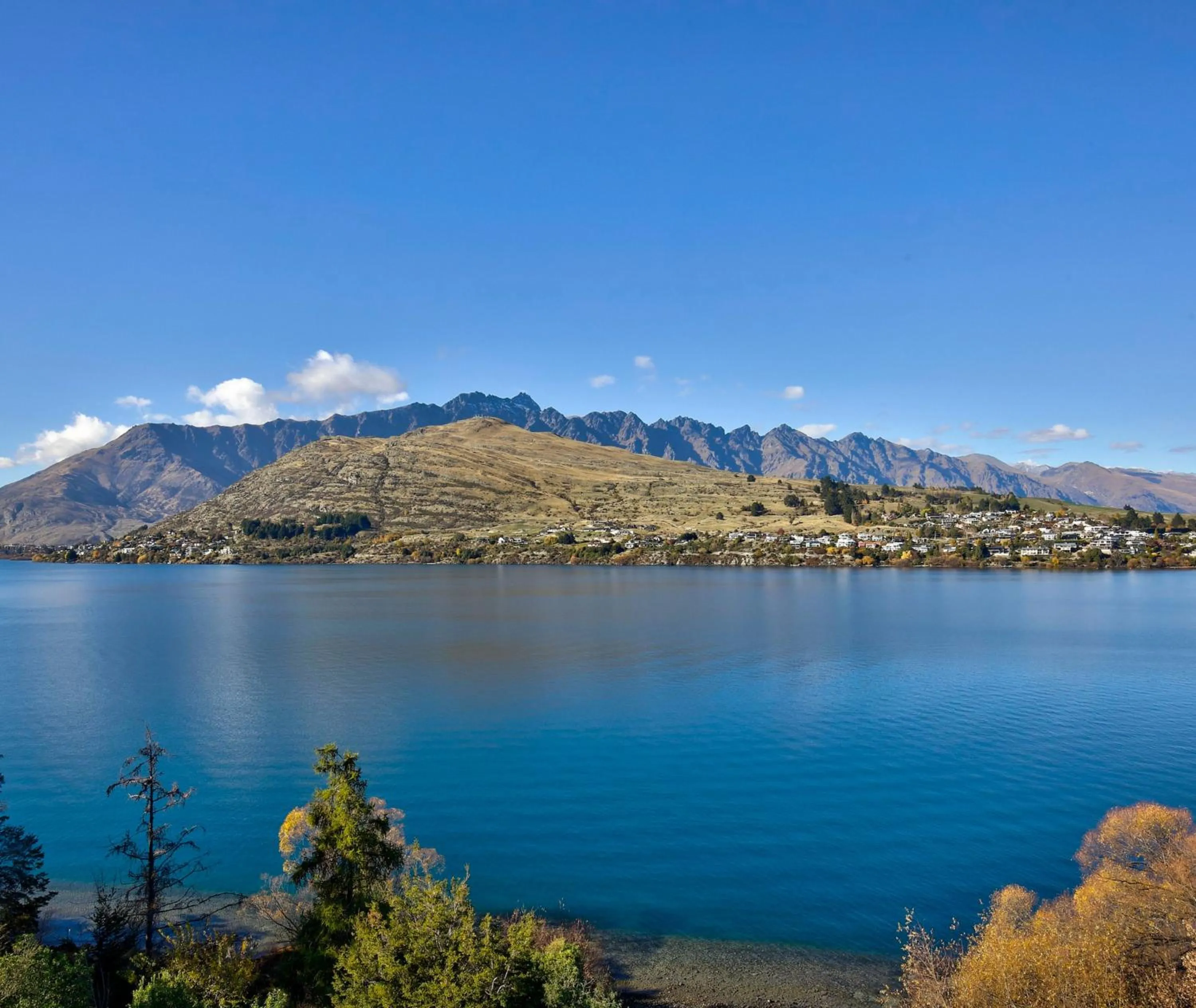 Lake view in Oaks Queenstown Shores Resort