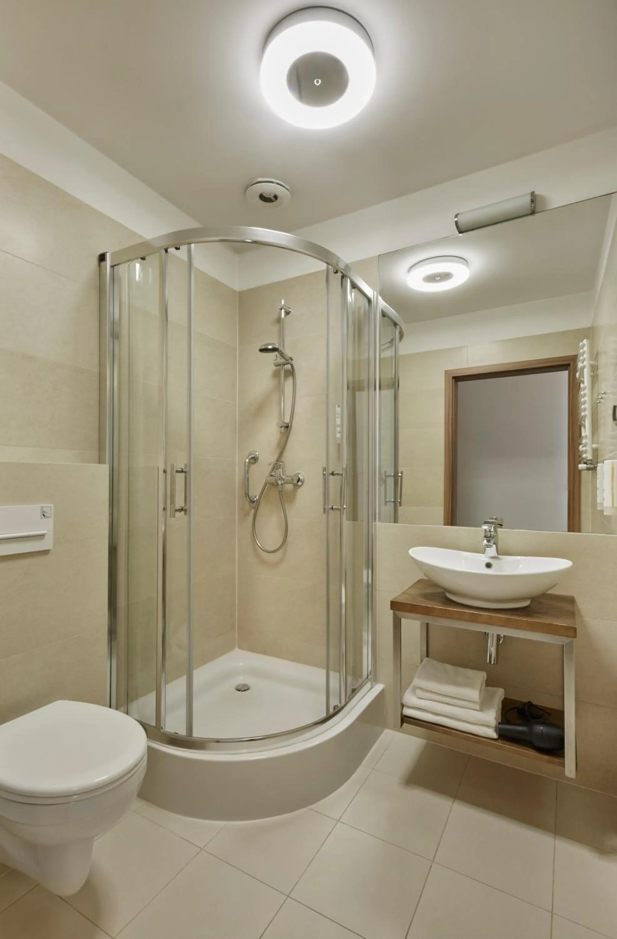 Bathroom in Impresja Art Resort