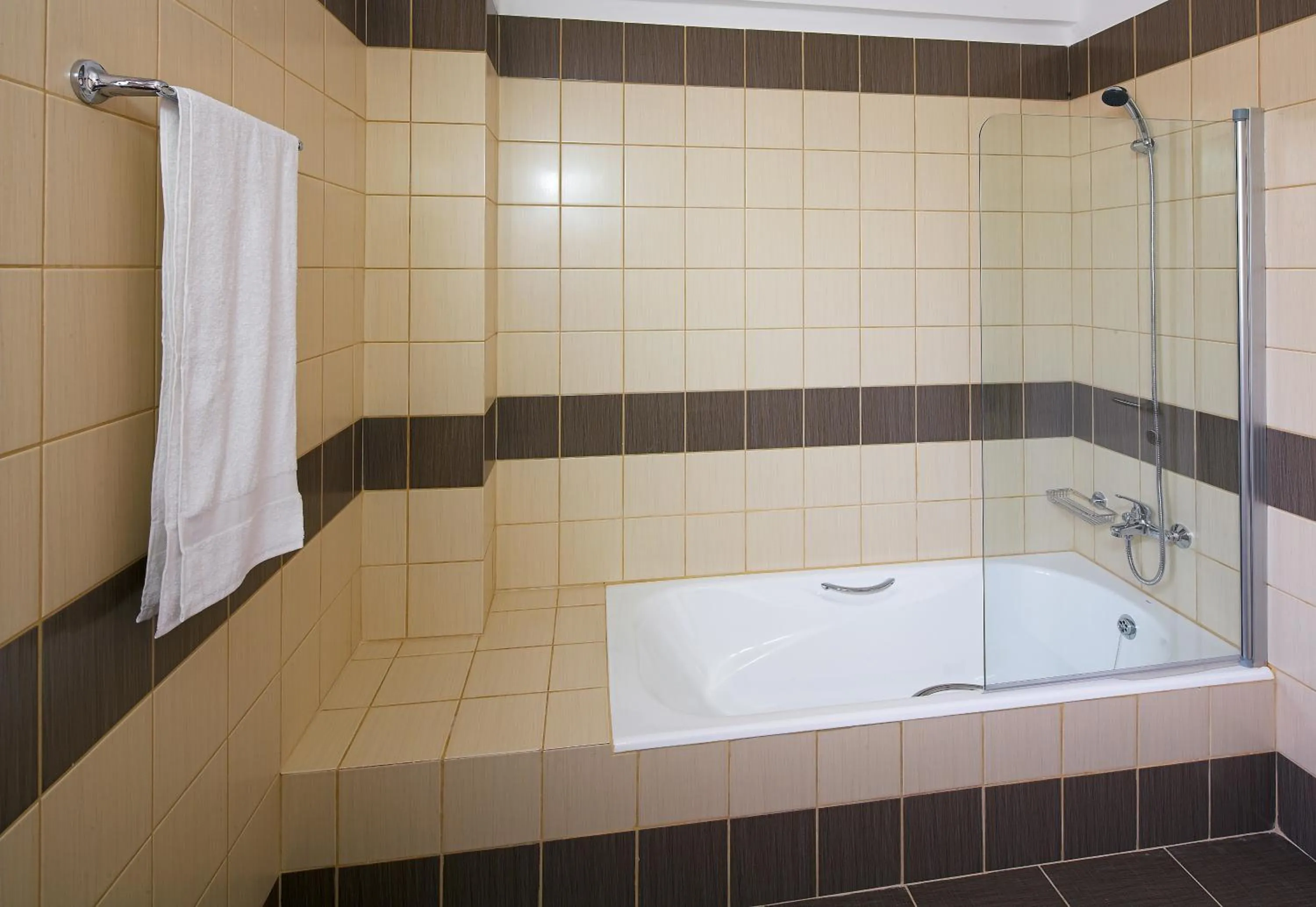 Toilet in Club St. George