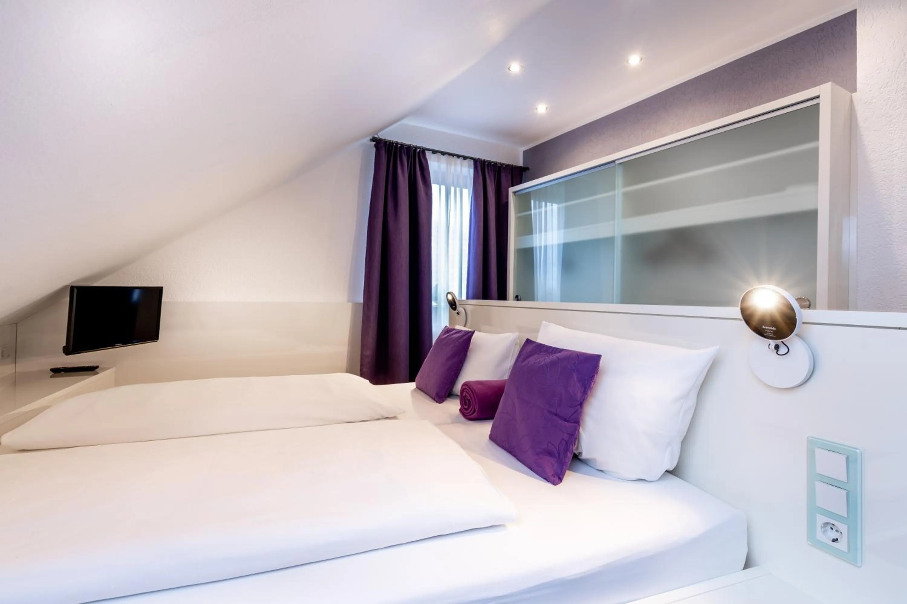 Bed in Hotel Stadt Heidelberg