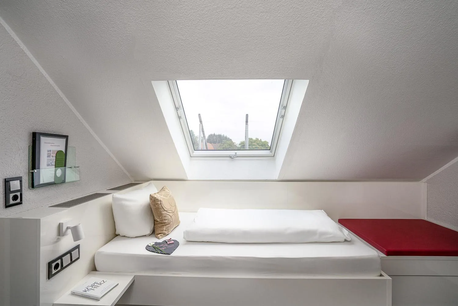 Photo of the whole room, Bed in Hotel Stadt Heidelberg