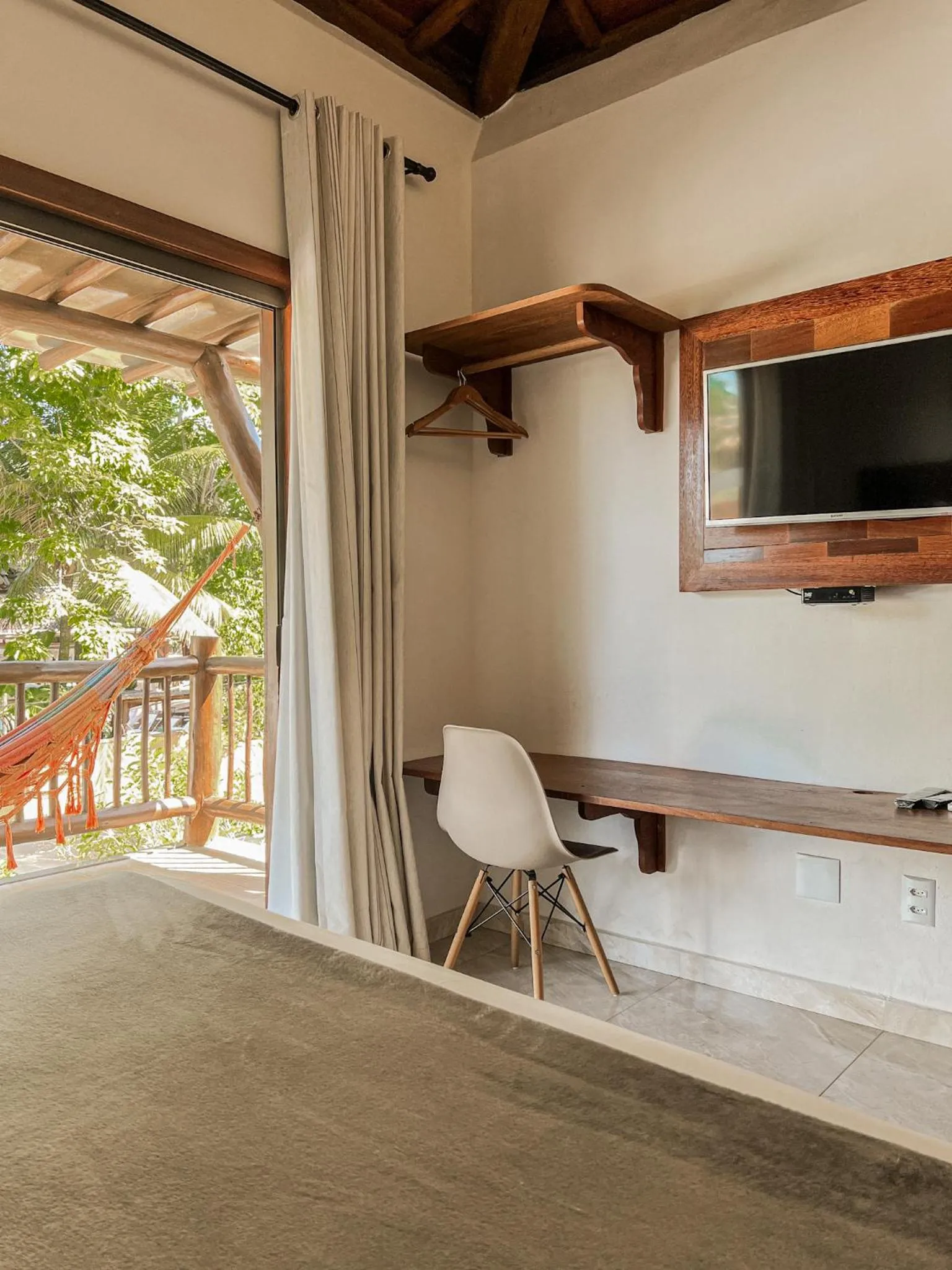 TV and multimedia in Conchas do Mar Residence
