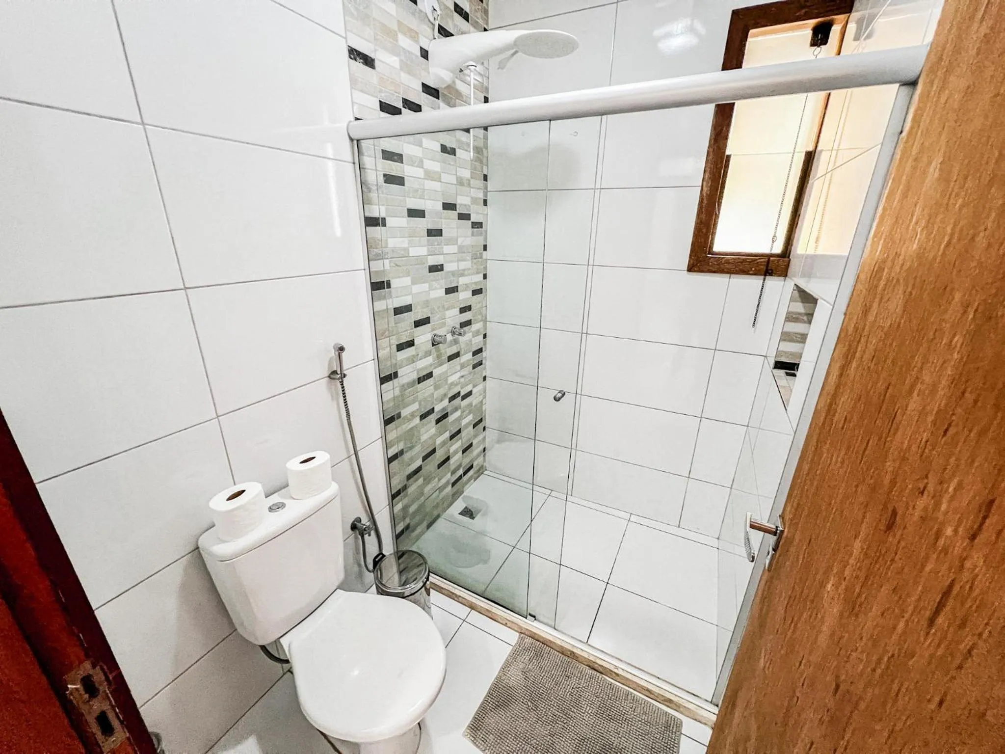 Shower in Conchas do Mar Residence