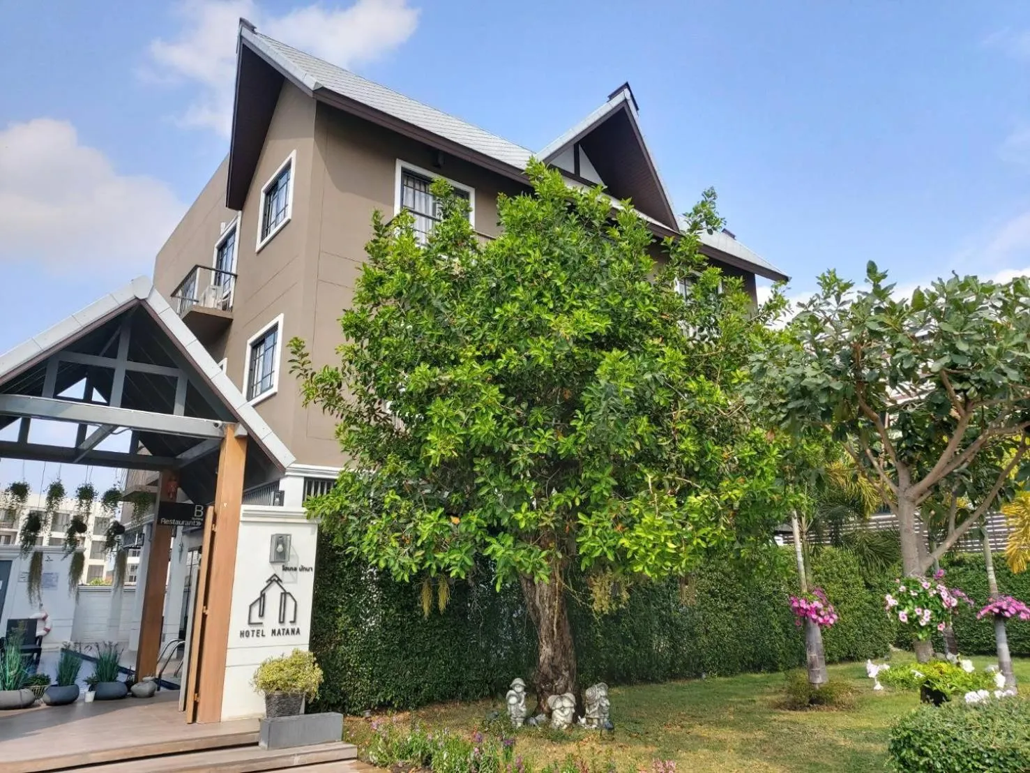 Property building in Hotel Matana