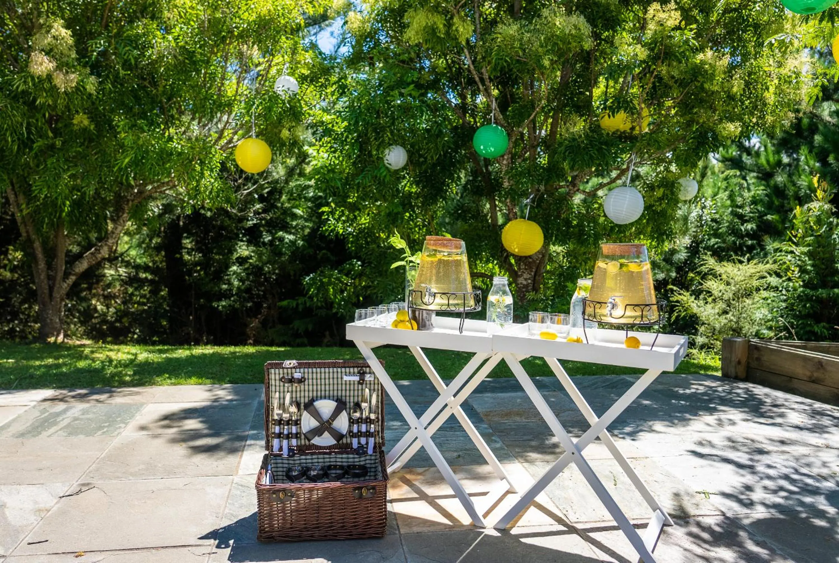 Patio in Woodhouse Mountain Lodge