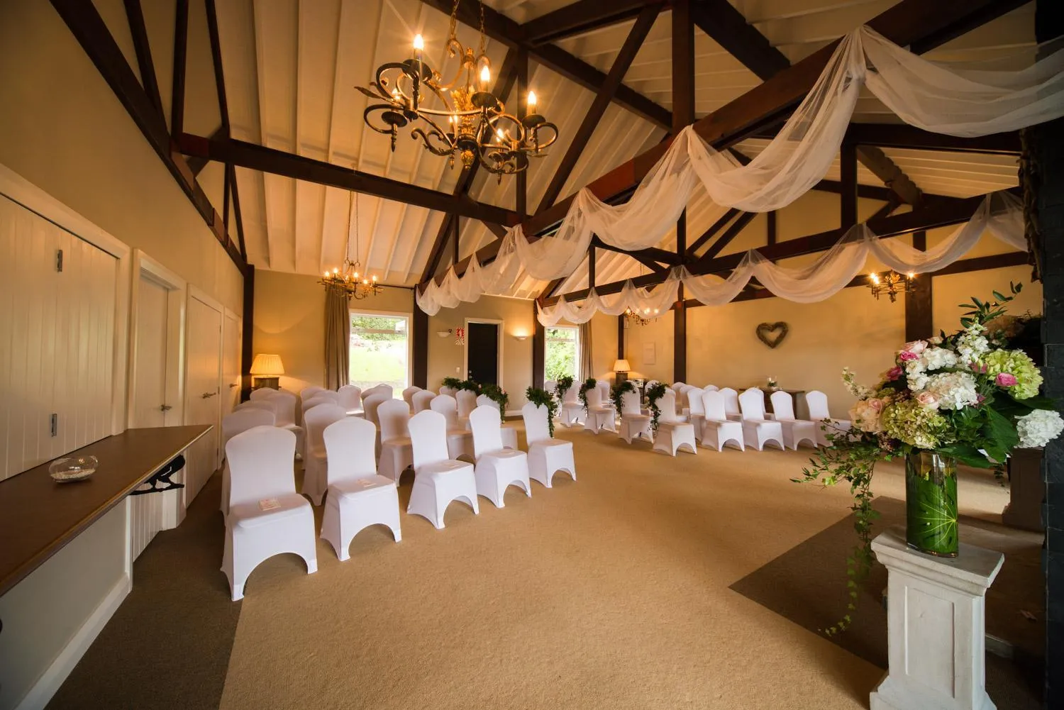 Business facilities in Woodhouse Mountain Lodge