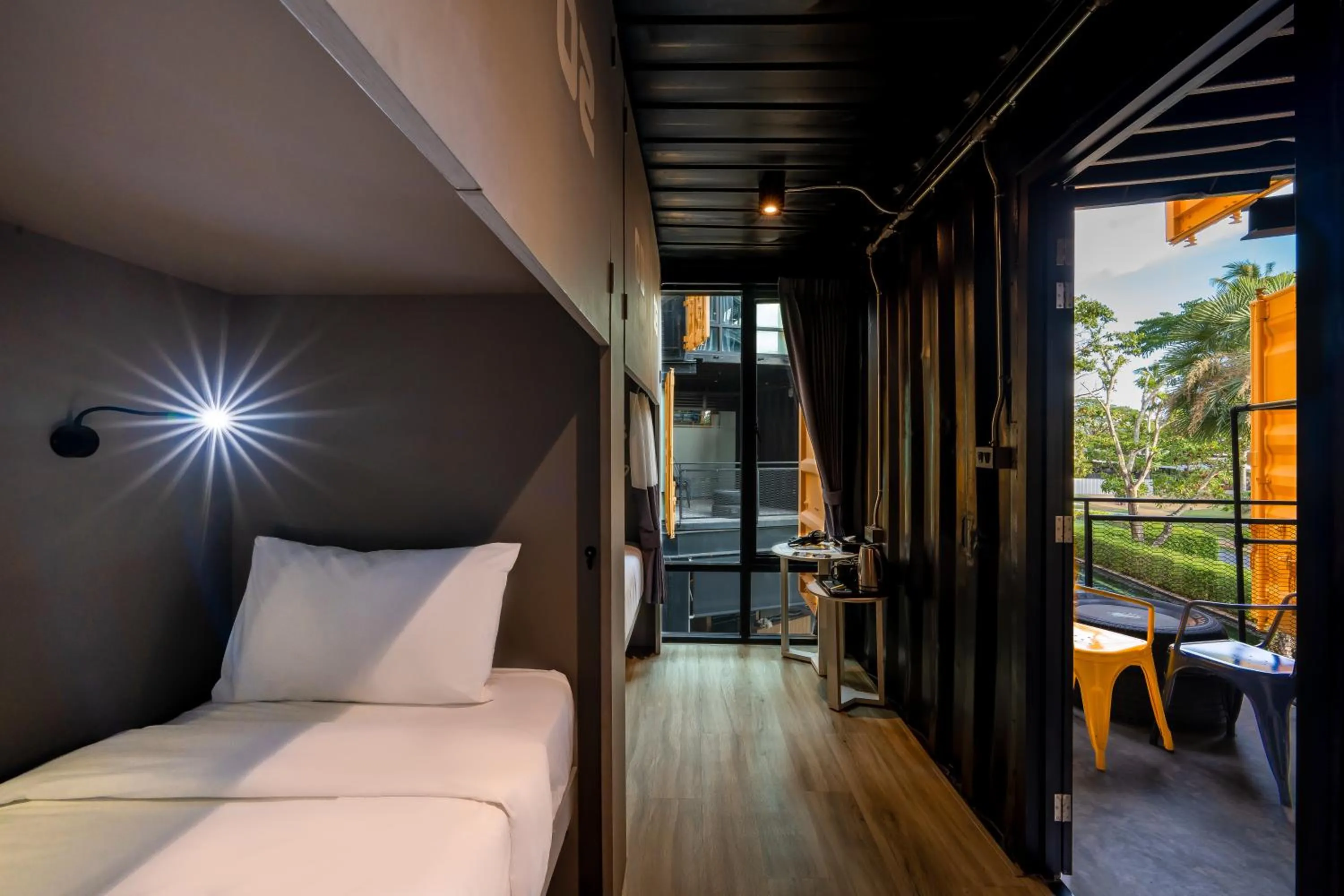 Bed in Hivetel Phuket