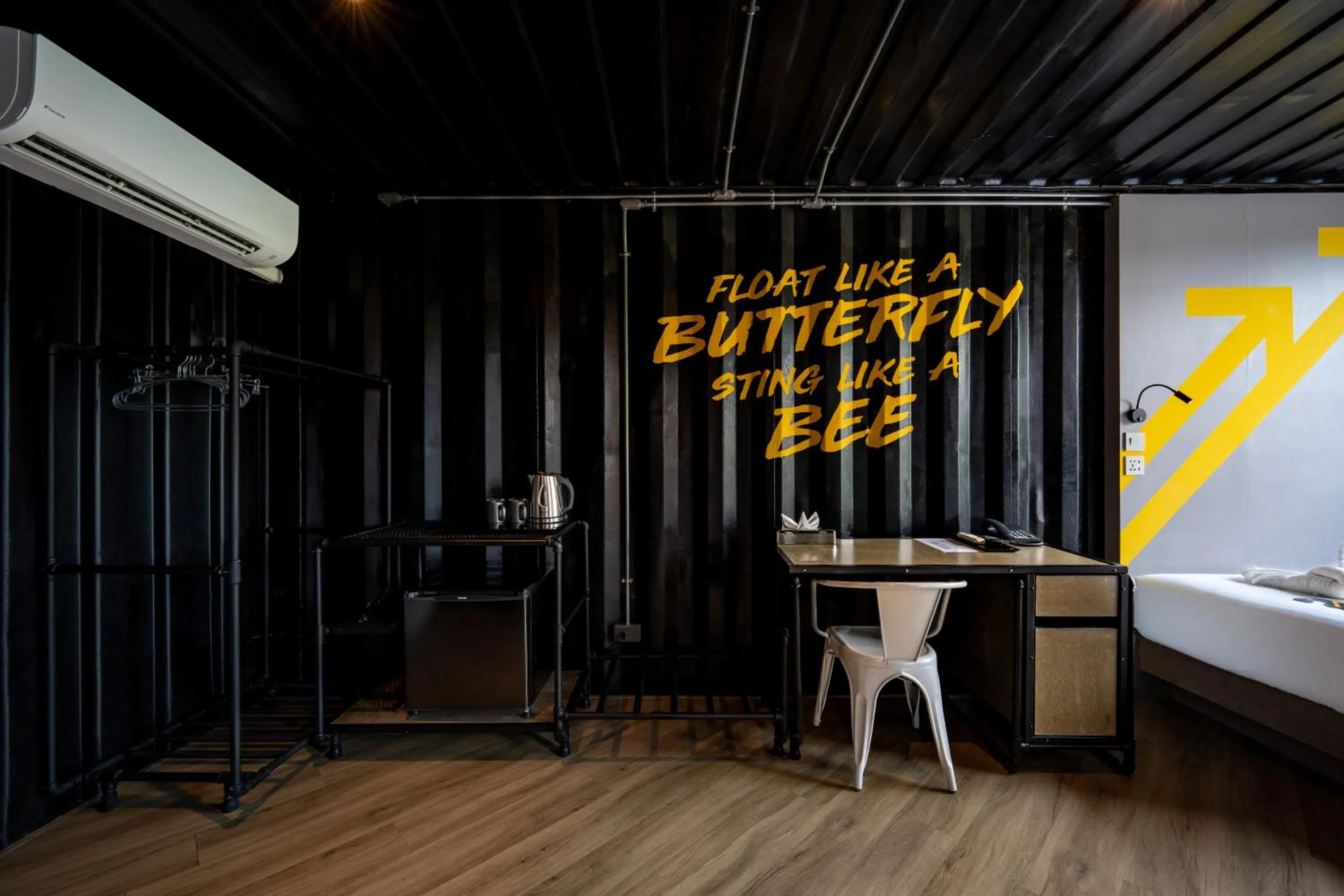 Bedroom in Hivetel Phuket