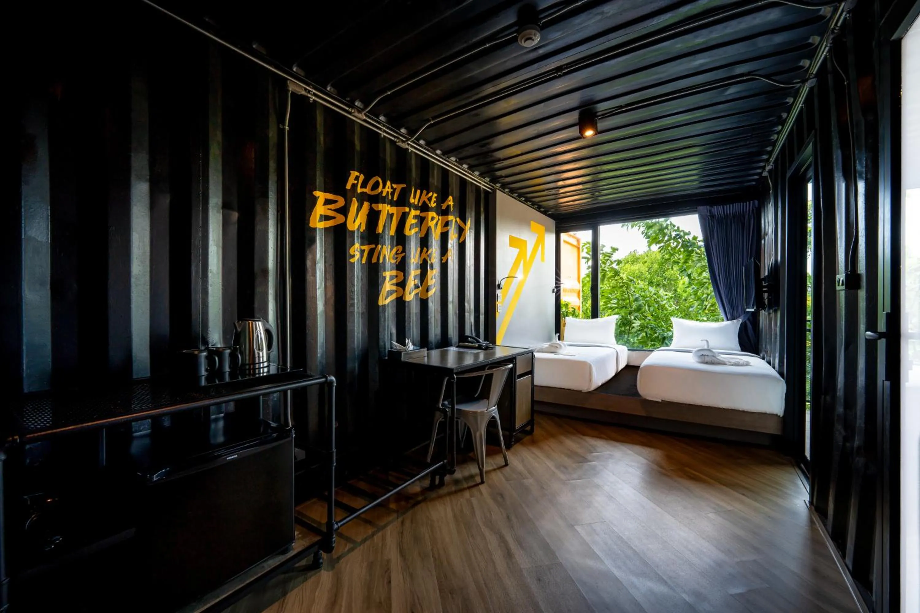 Bedroom, Bed in Hivetel Phuket