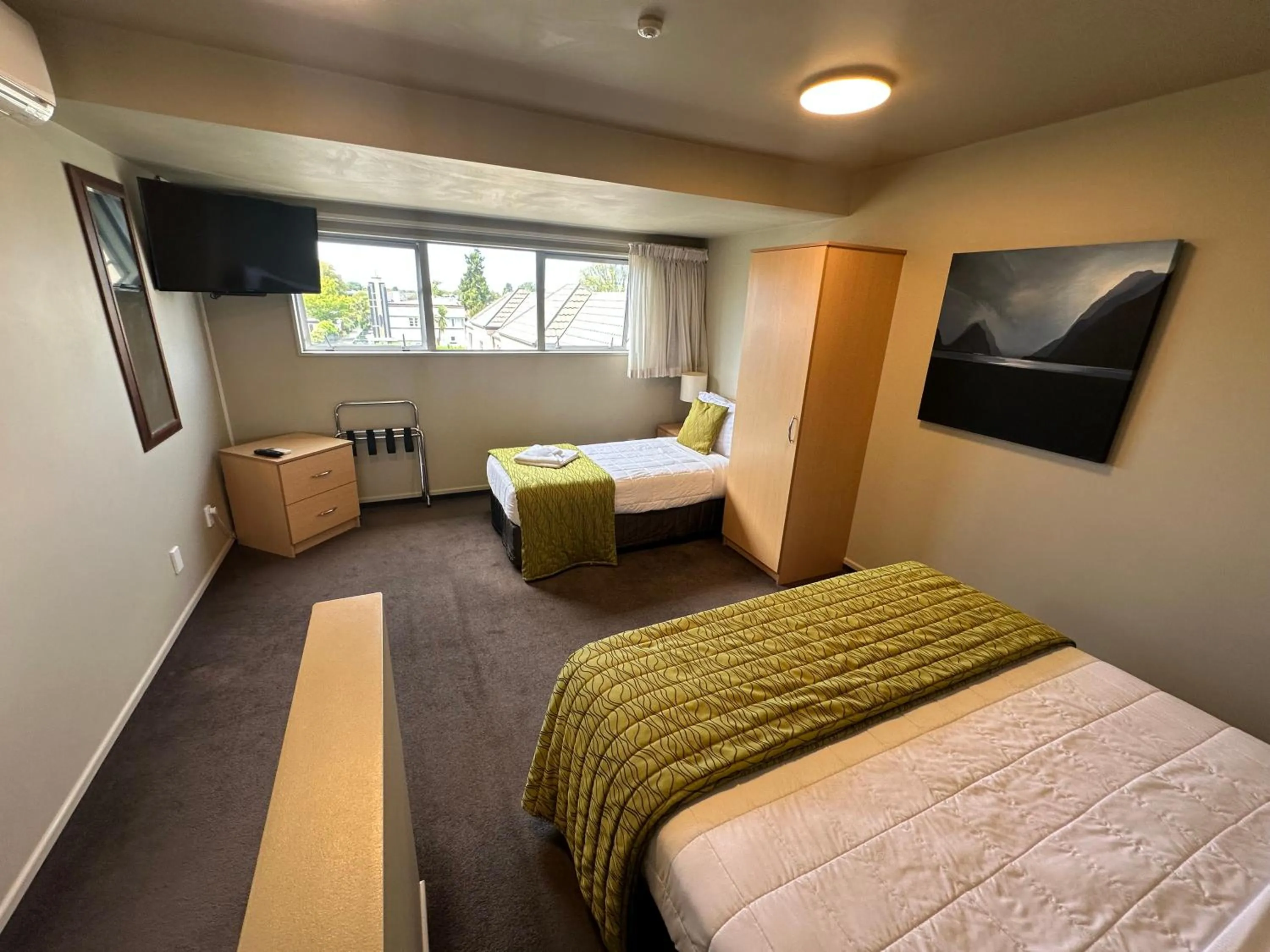 Bedroom, Bed in CentrePoint on Colombo