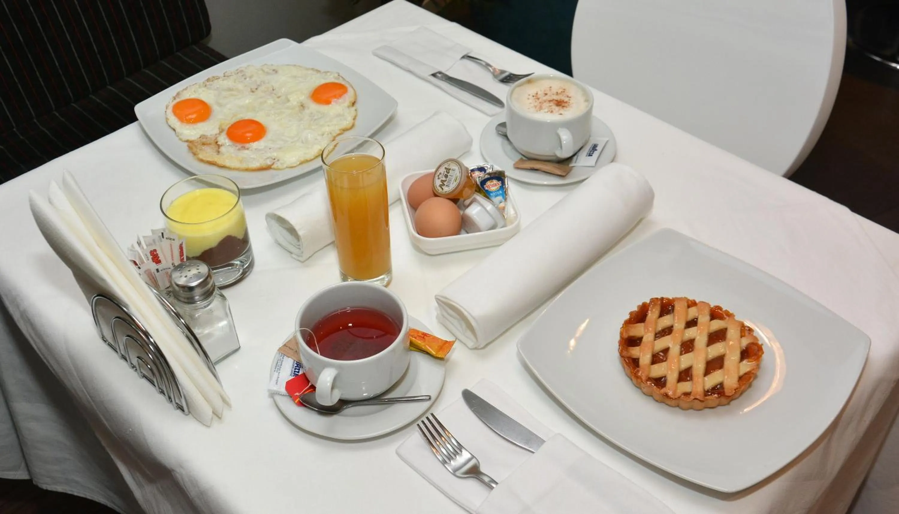 Continental breakfast in Hotel Sole