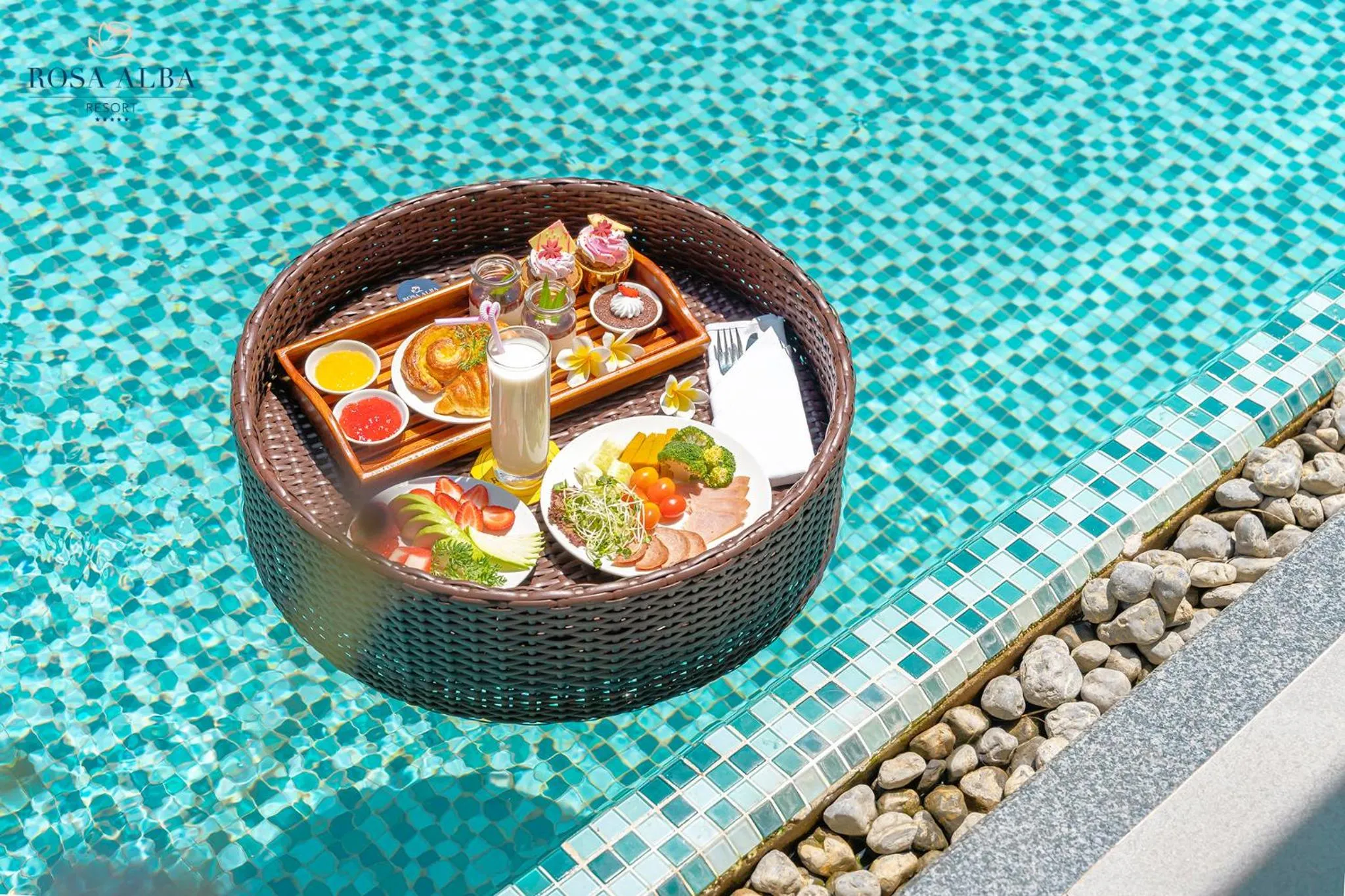 Food and drinks in Rosa Alba Resort & Villas Tuy Hoa