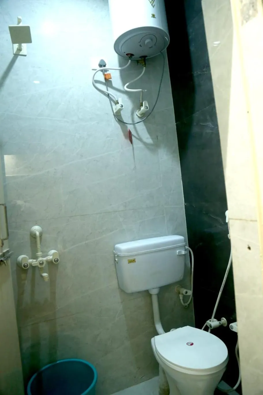 Shower in Pyrenees Homestay