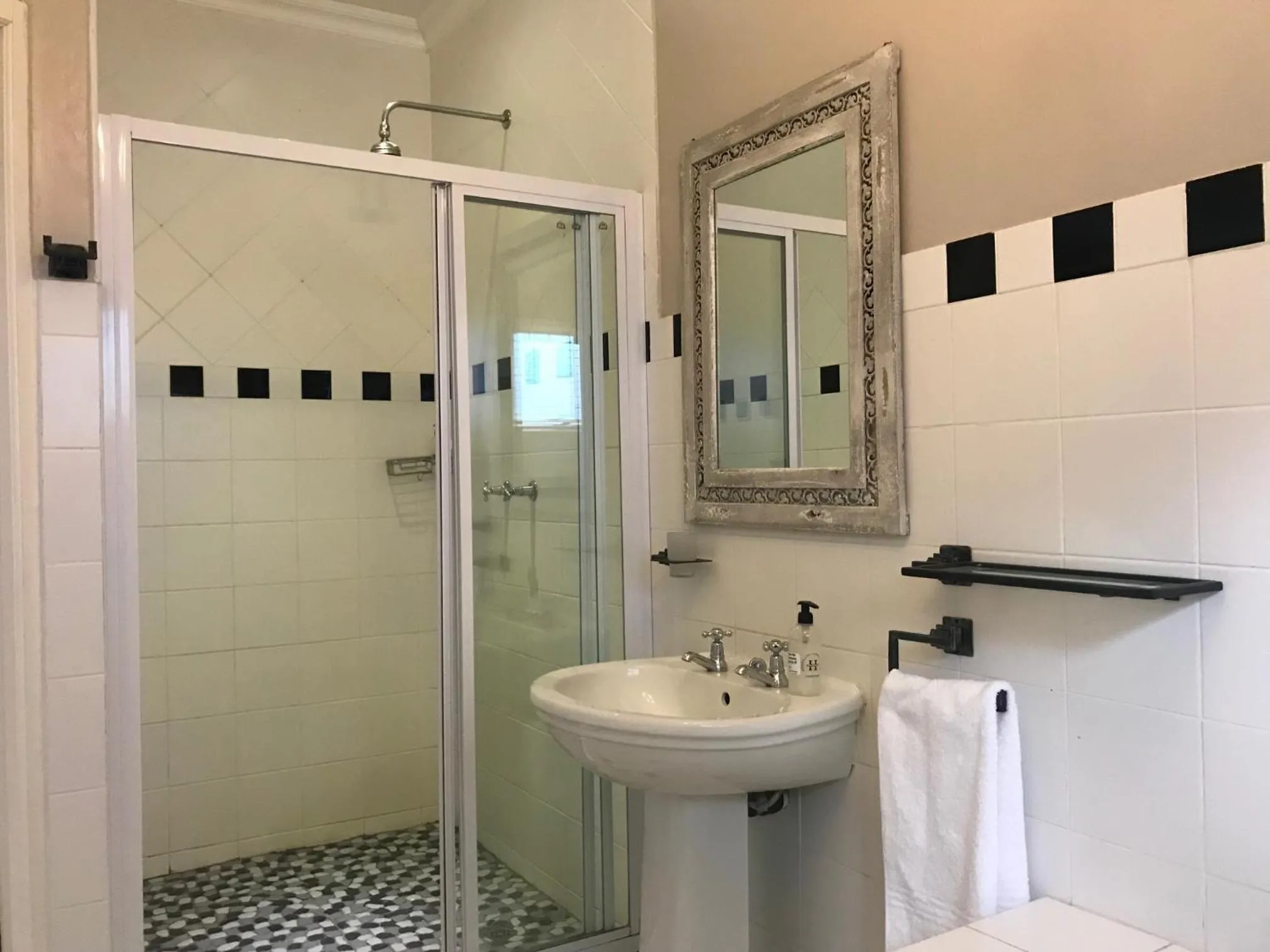 Shower in Anathi Hotel