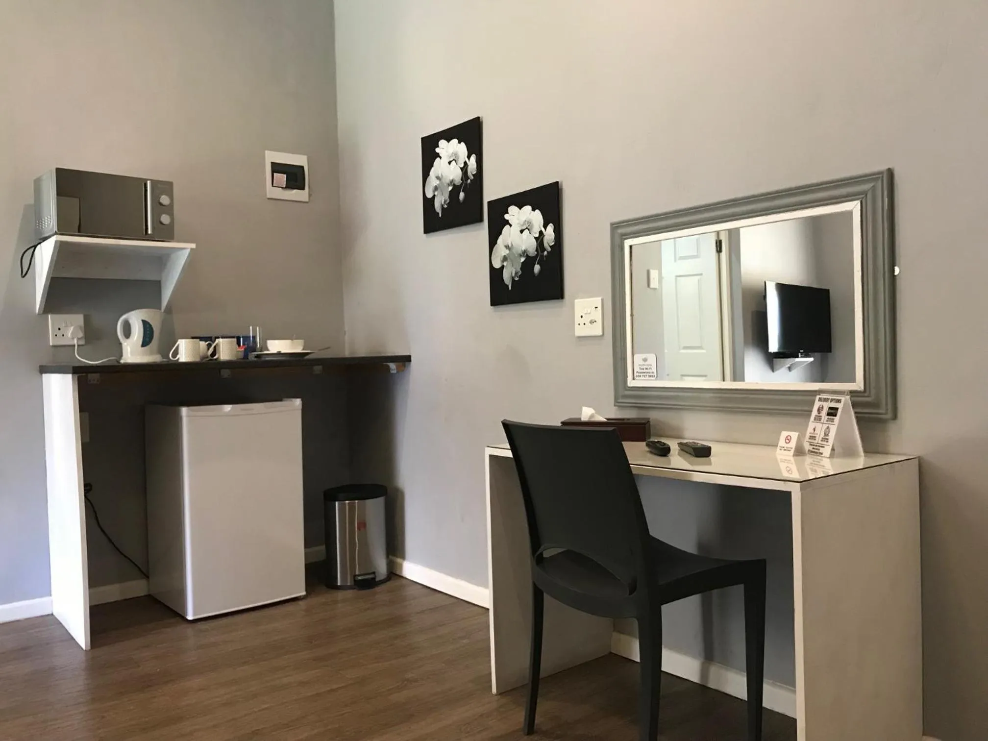 TV and multimedia in Anathi Hotel