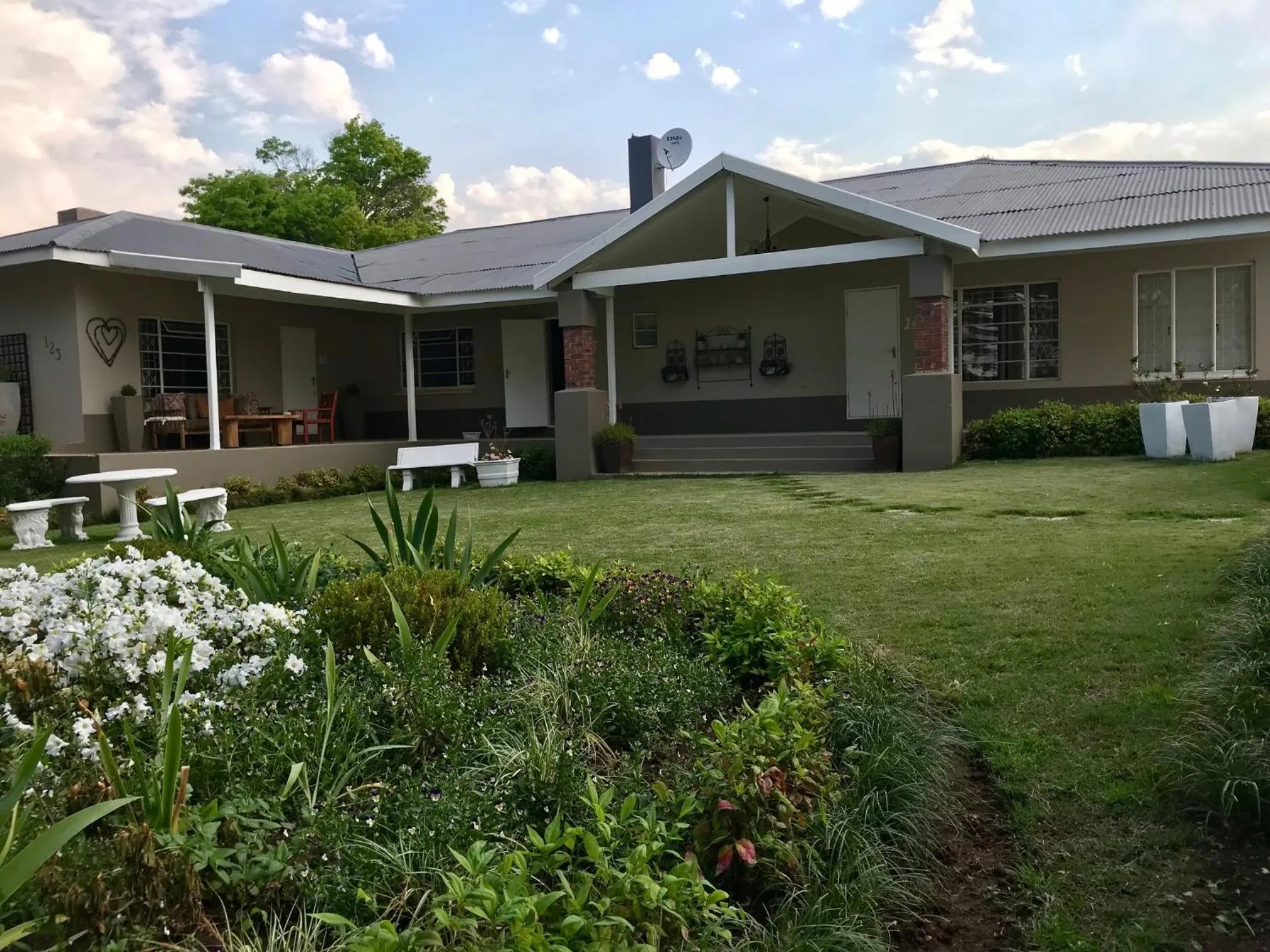 Garden in Anathi Hotel