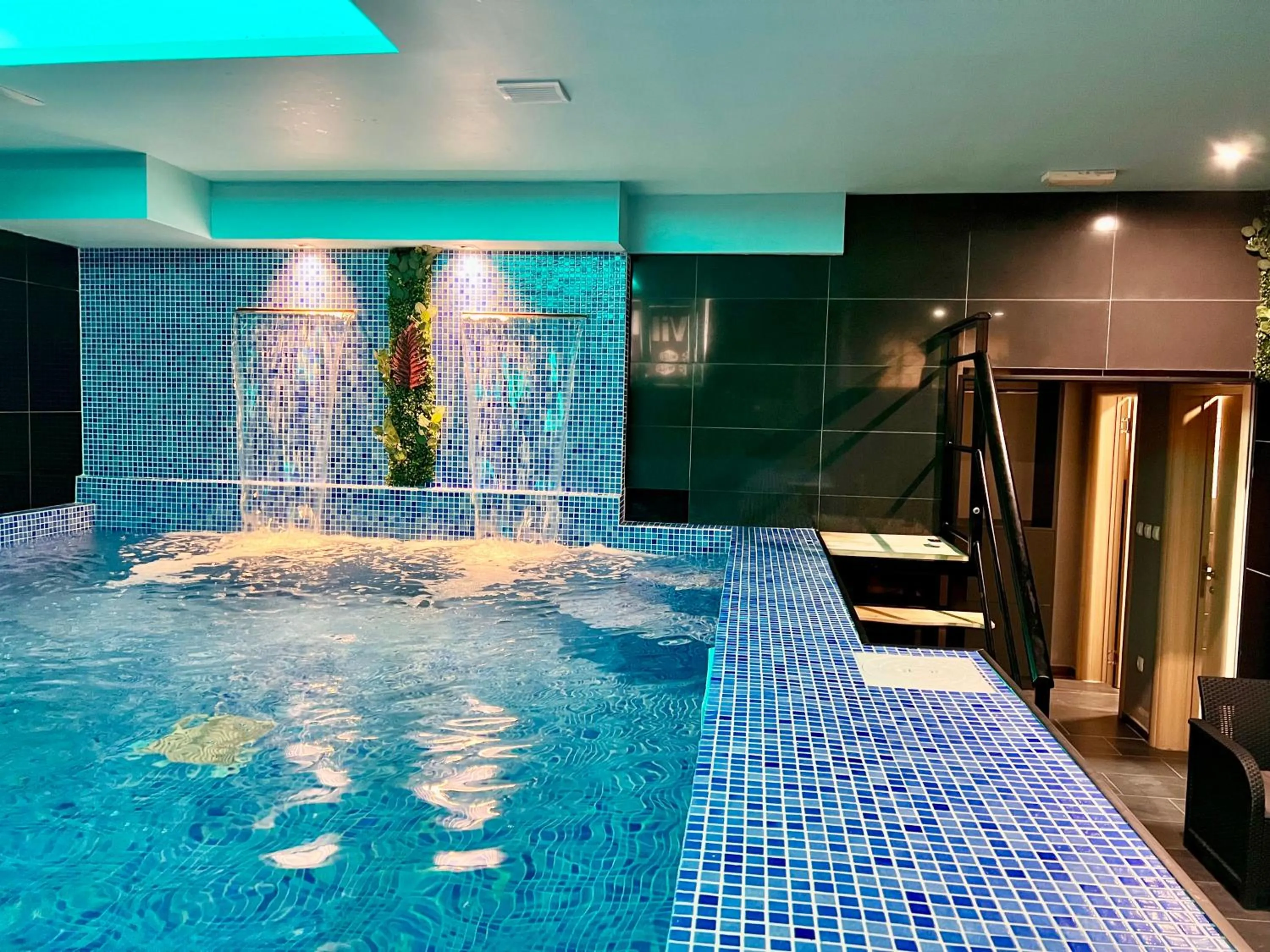 Pool view in Hotel & Spa Villa Luxe